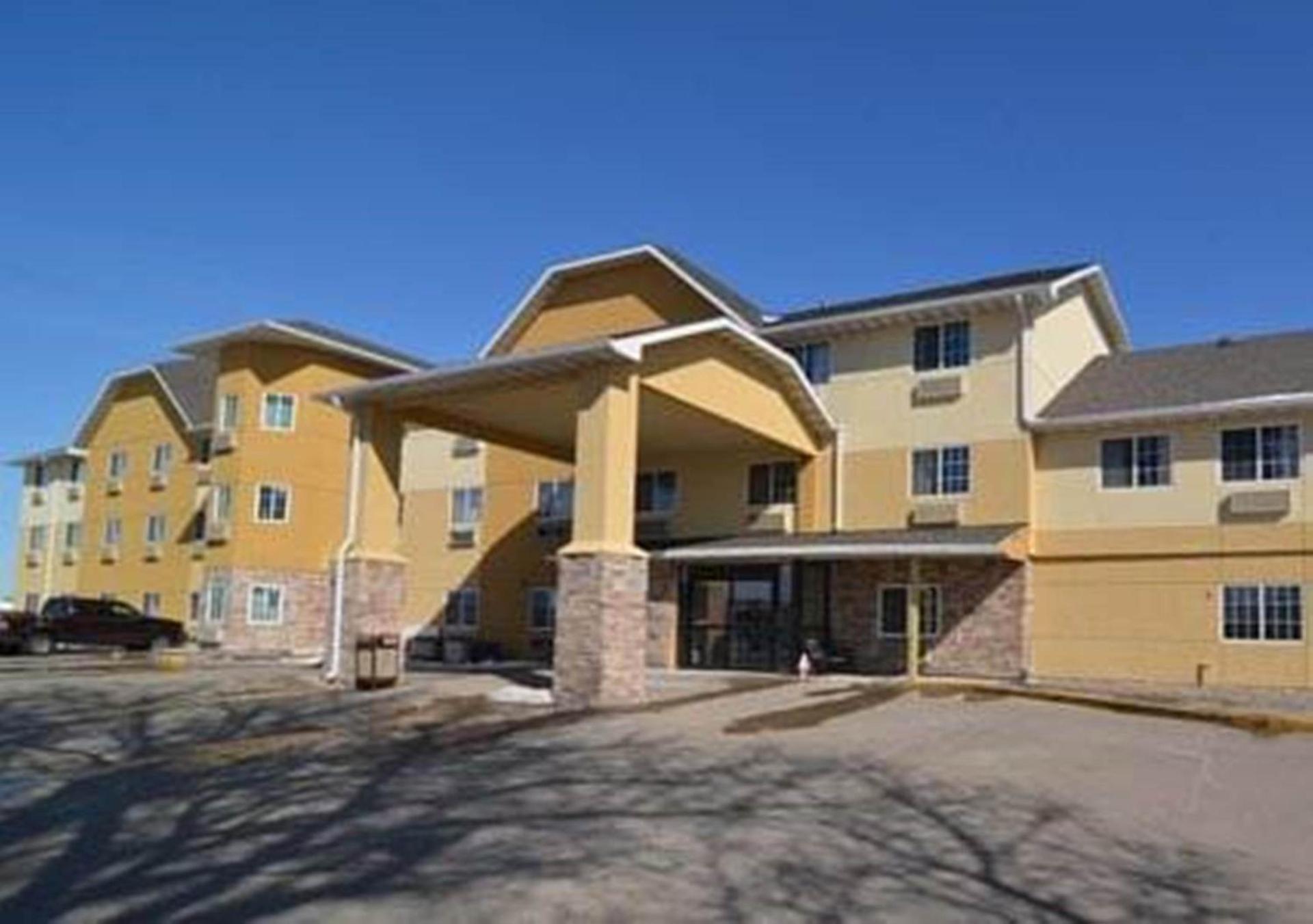 Super 8 by Wyndham Altoona photo 43
