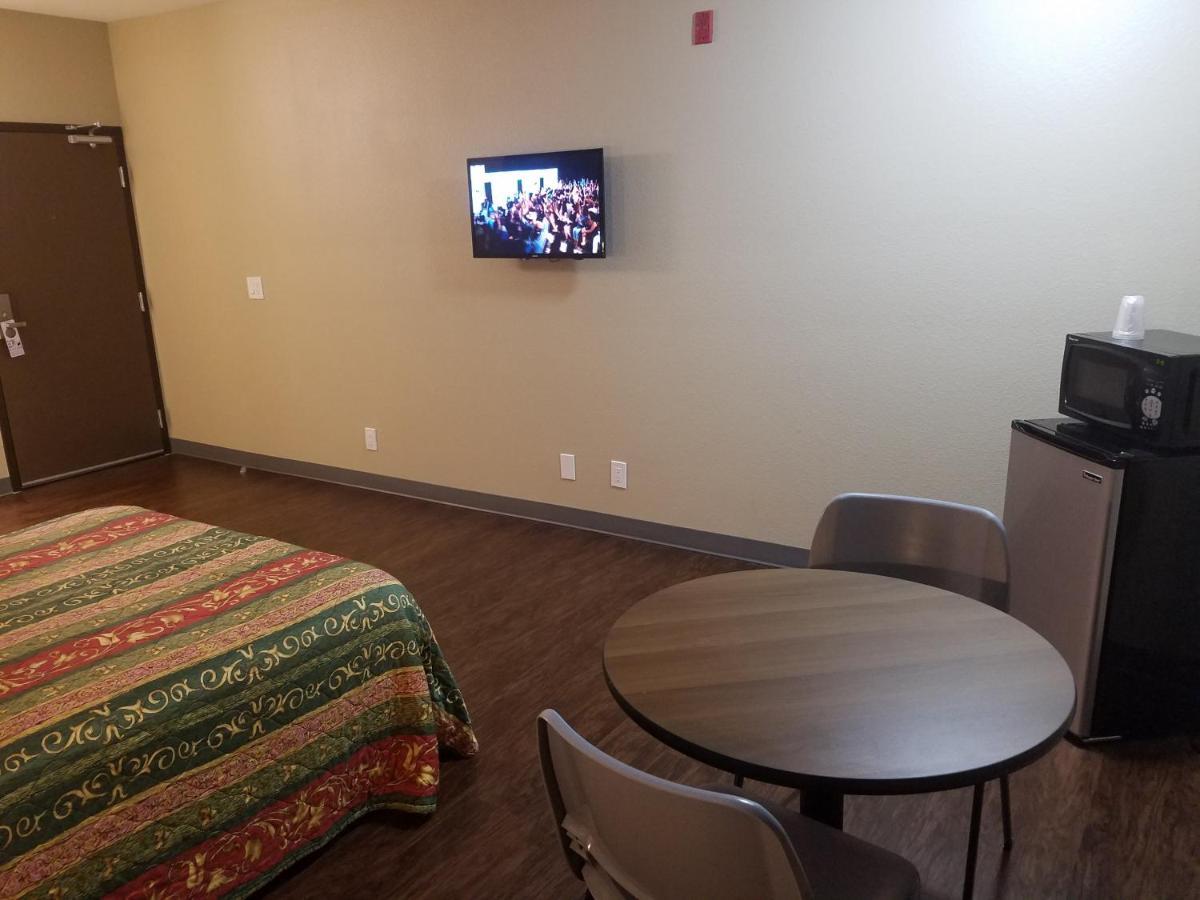 Travel Time Motel photo 8