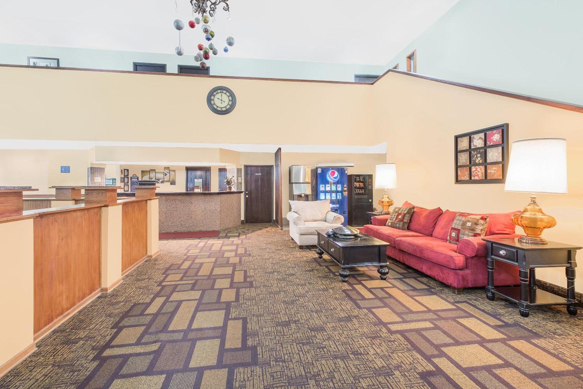Days Inn by Wyndham Lamar photo 31