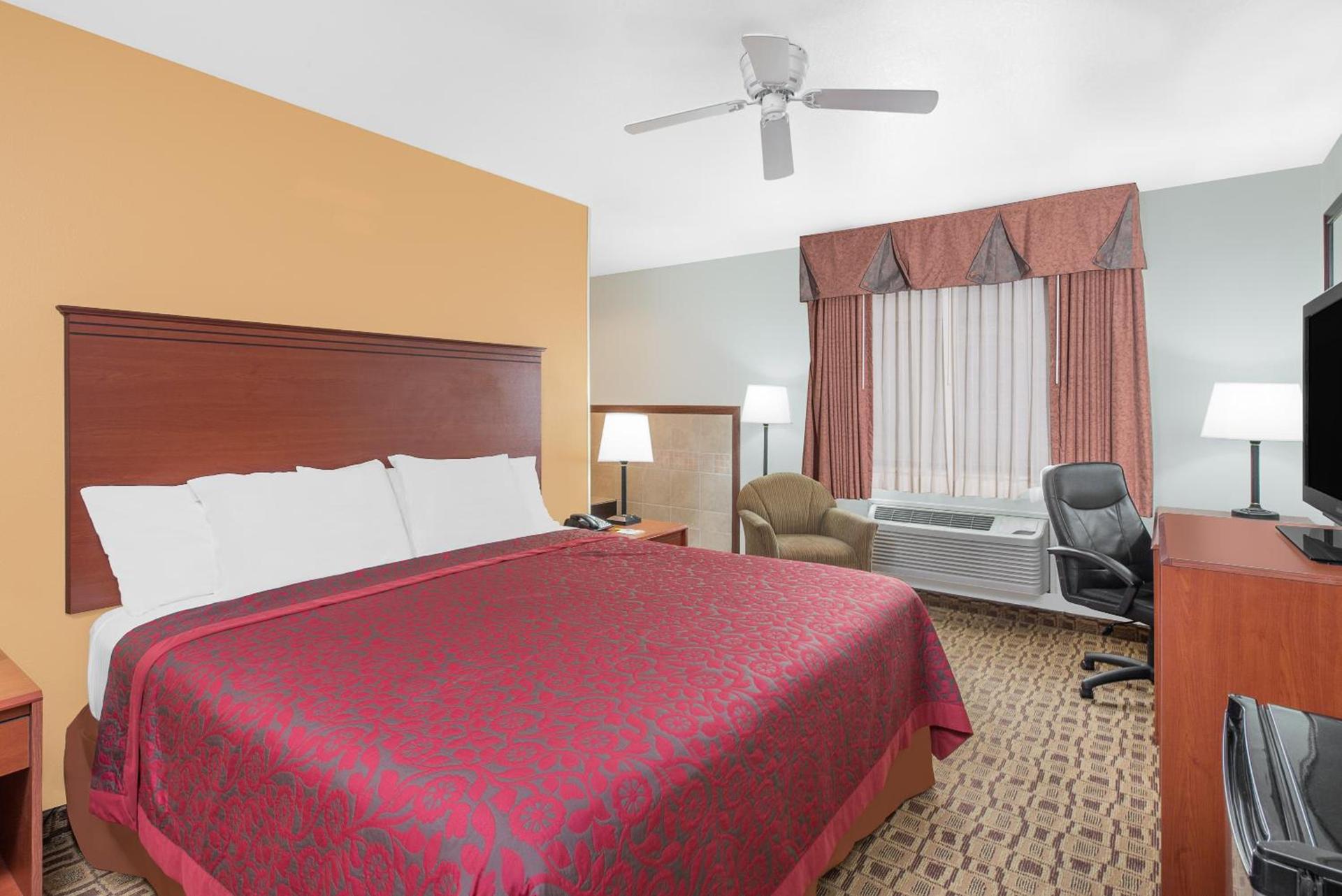 Days Inn by Wyndham Lamar photo 33