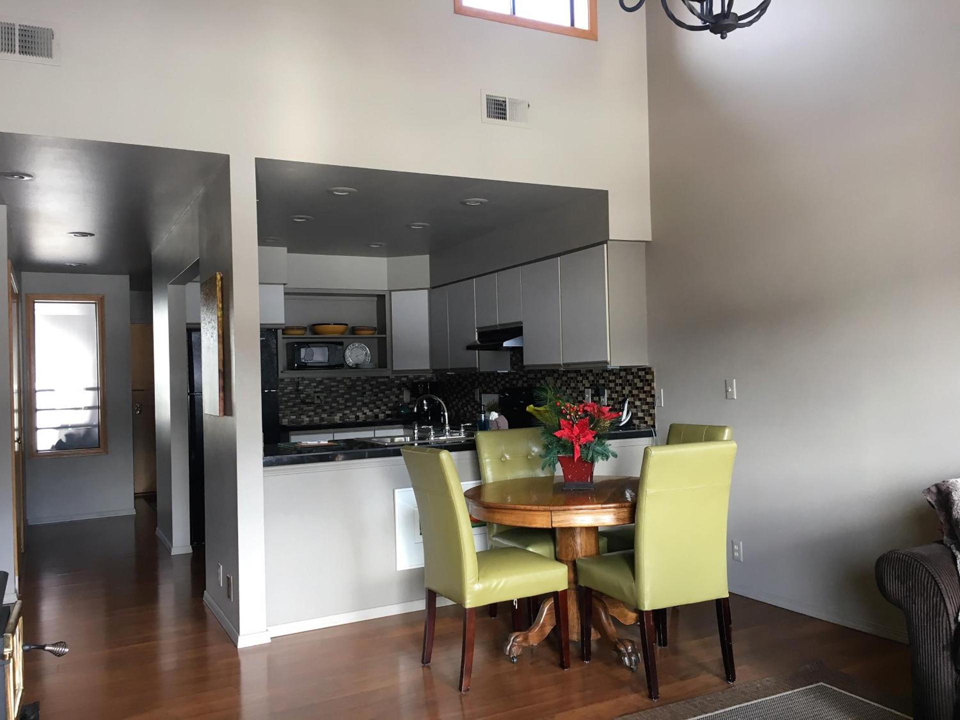 Der Sportsmann Suites photo 15