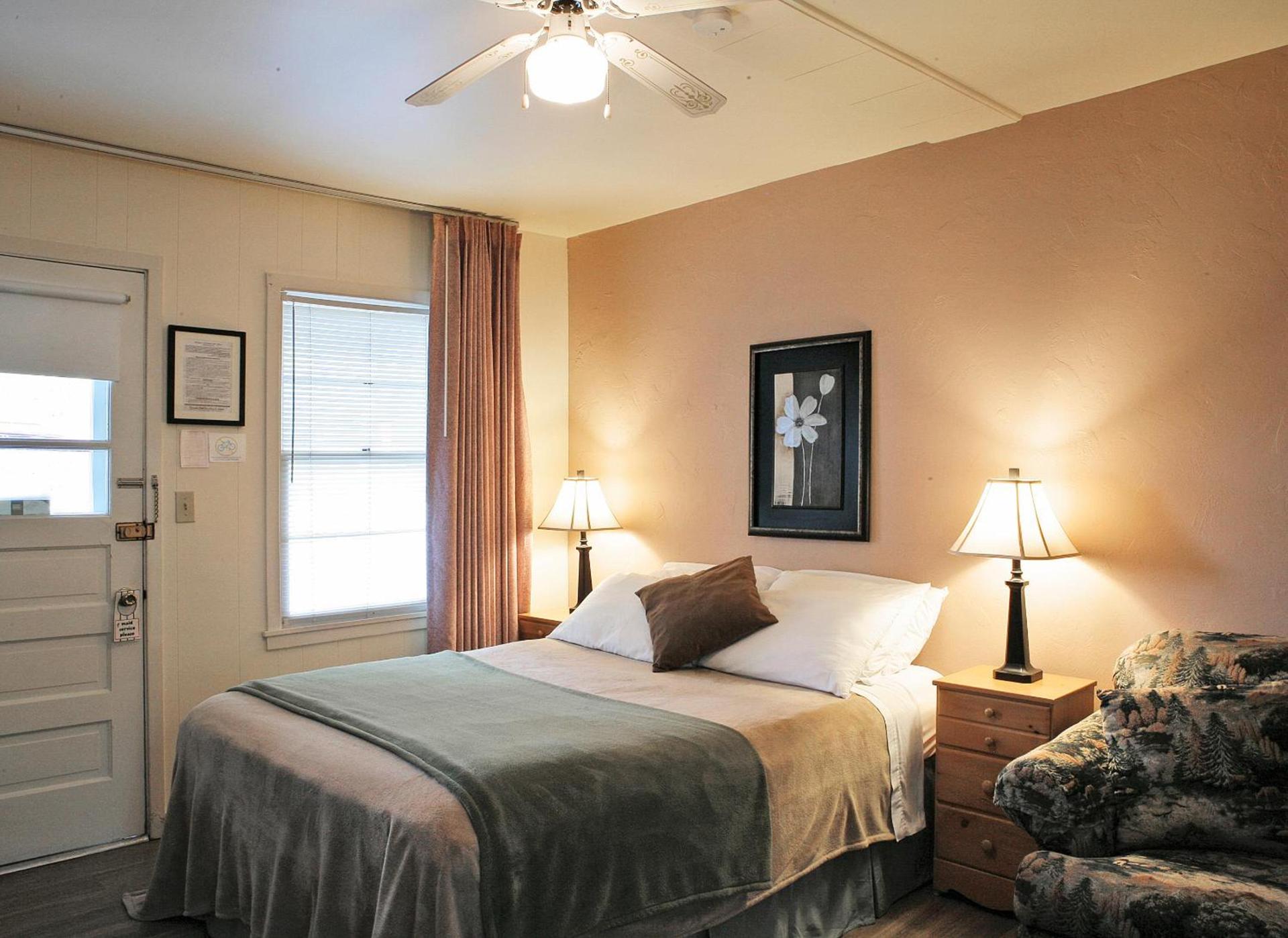 Peninsula Park-View Resort photo 19