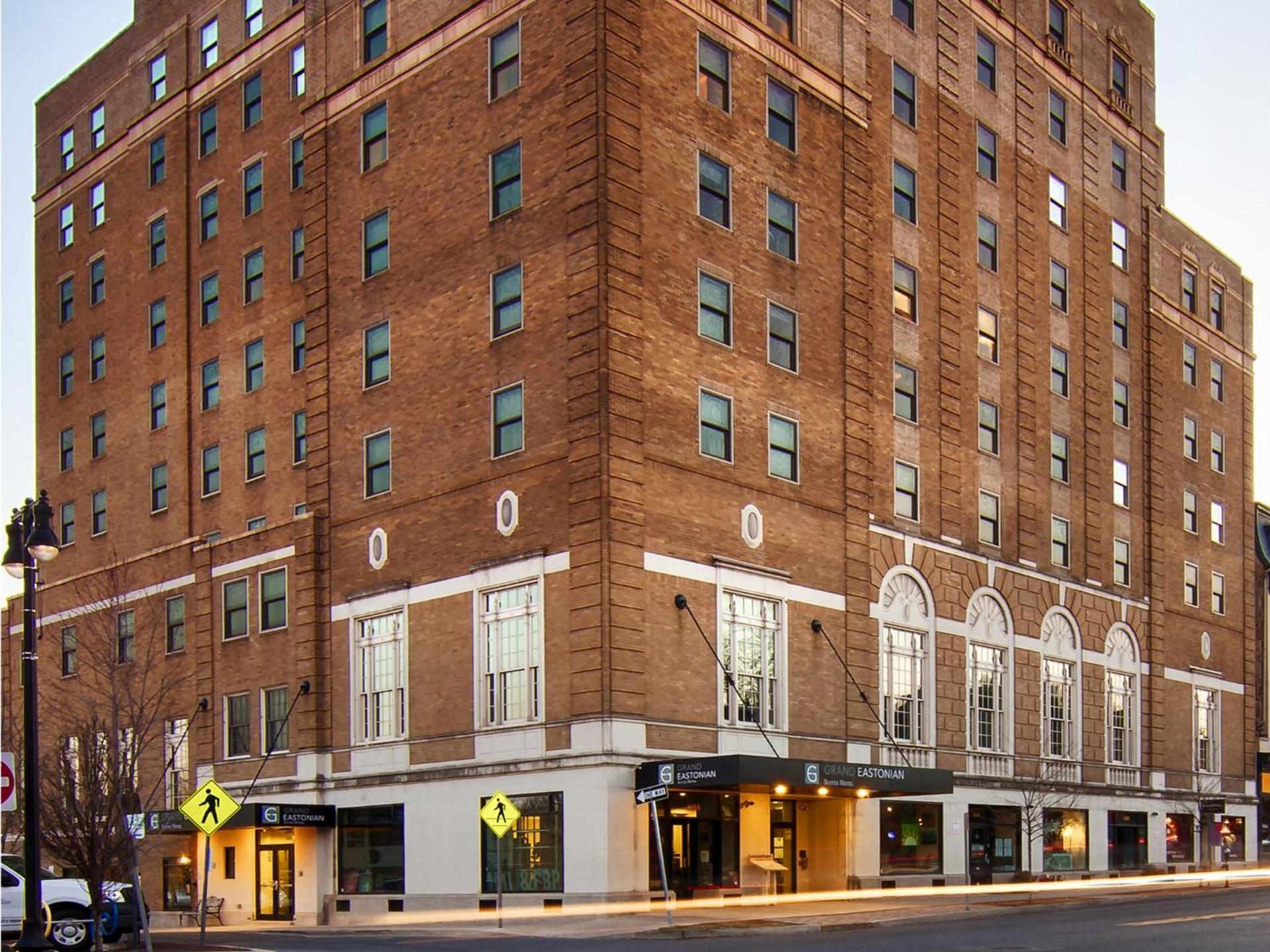 Grand Eastonian Hotel & Suites photo 37