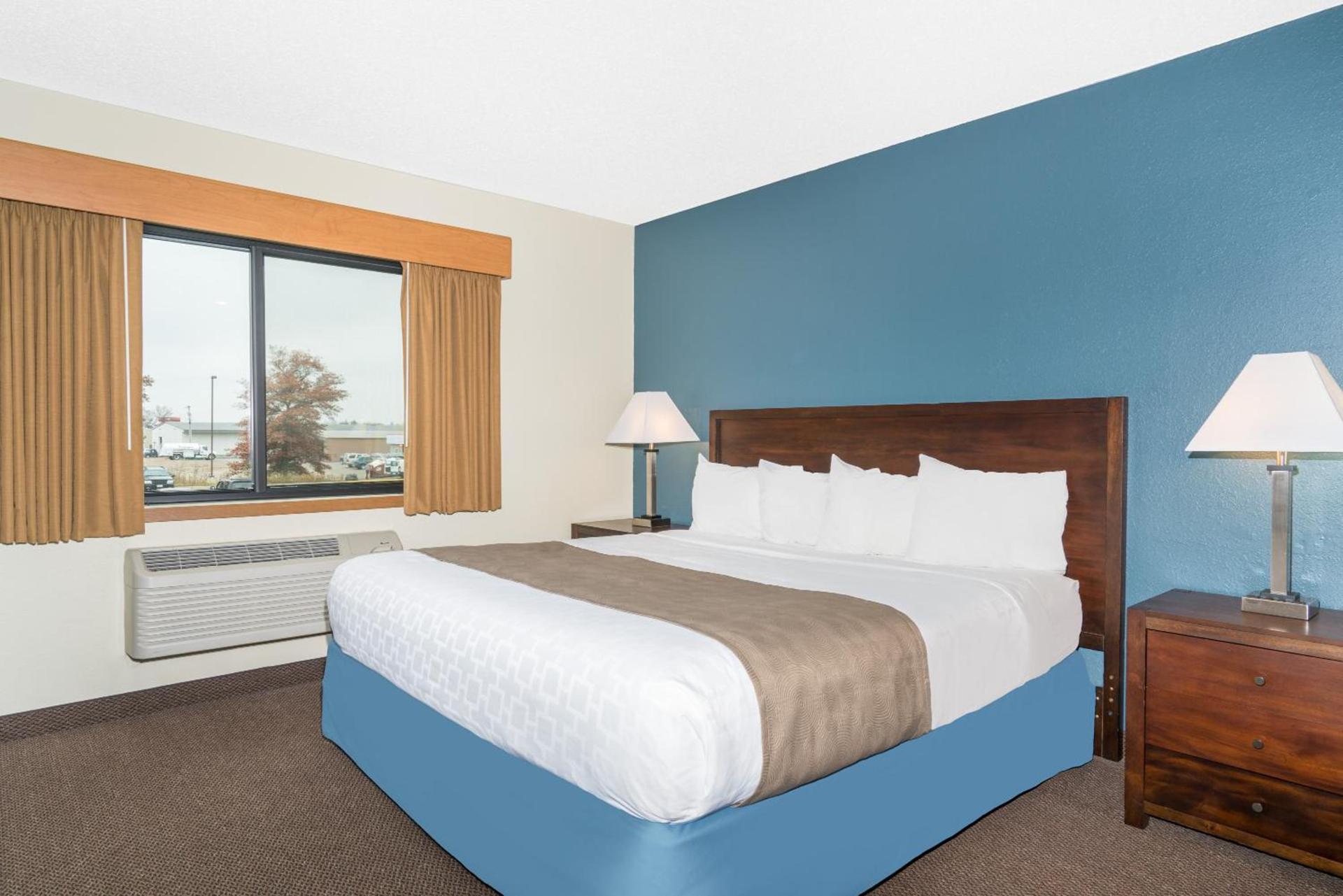 Days Inn & Suites by Wyndham Baxter Brainerd Area photo 23