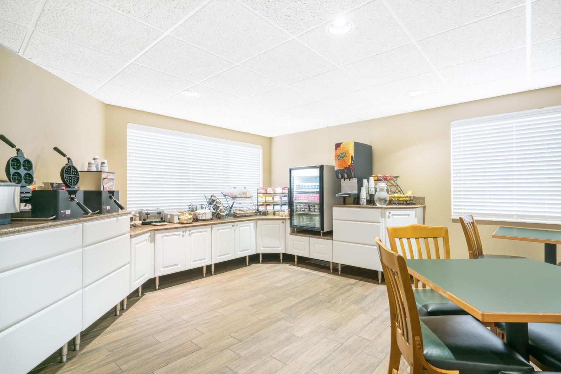 Baymont by Wyndham Baxter/Brainerd Area photo 26