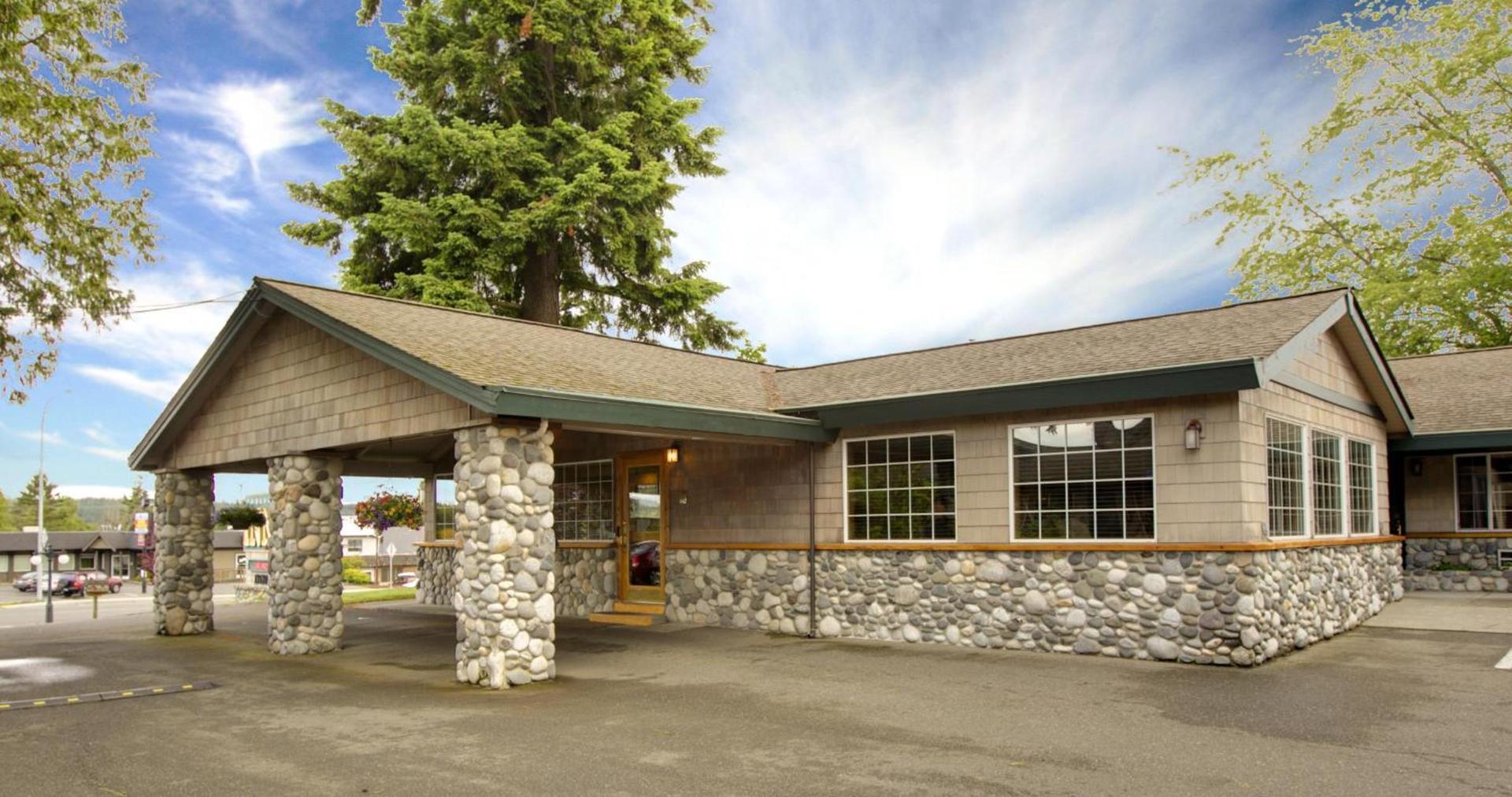 Poulsbo Inn & Suites photo 1