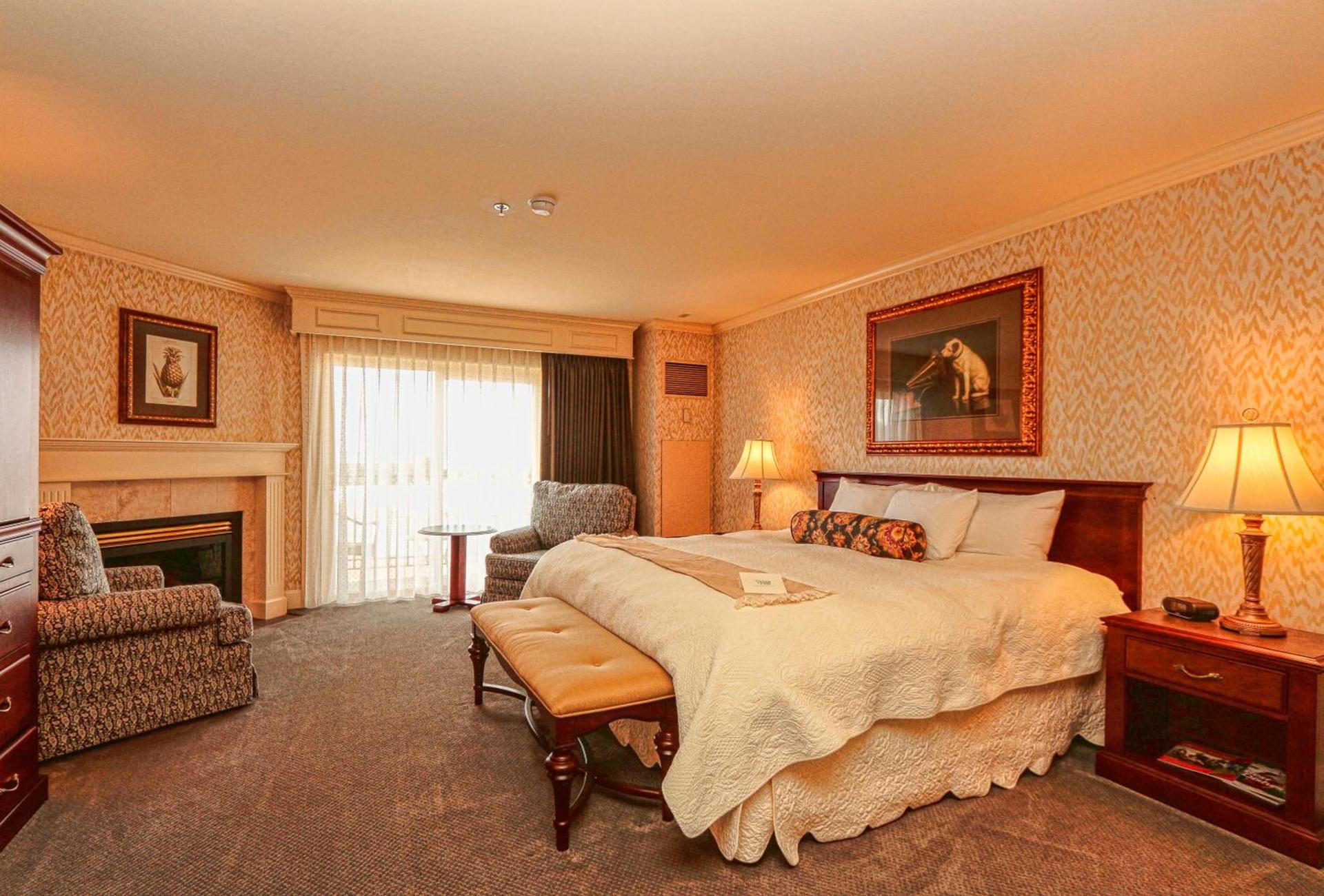Fairhaven Village Inn photo 8