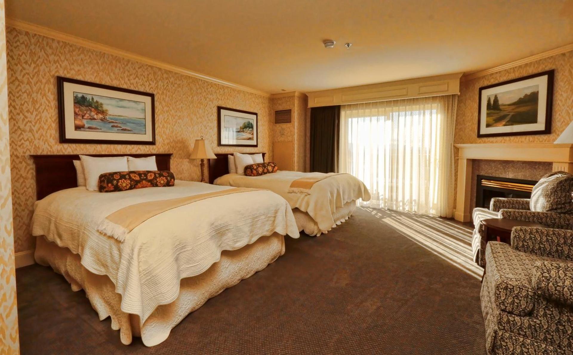 Fairhaven Village Inn photo 6