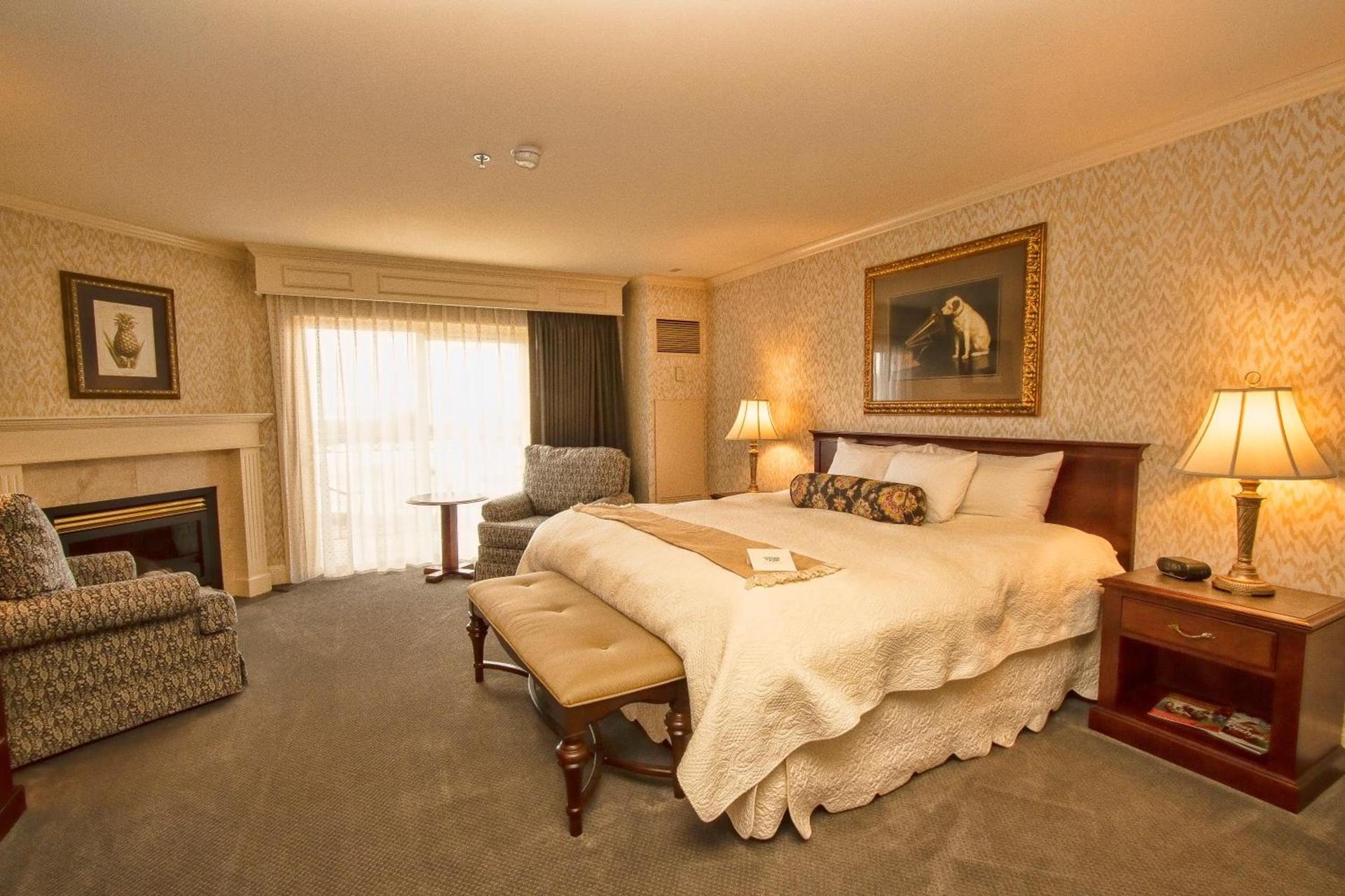 Fairhaven Village Inn photo 4