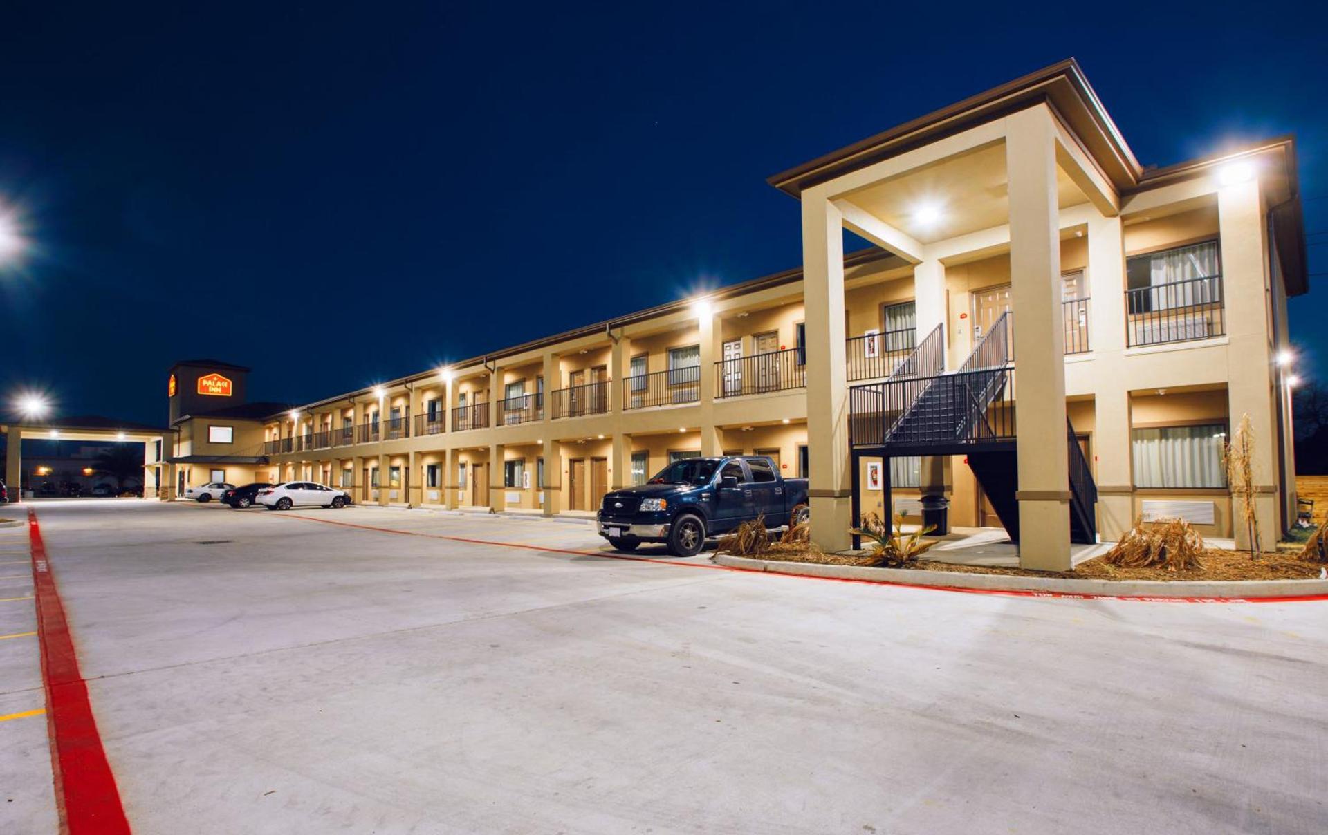 Palace Inn-529 photo 21