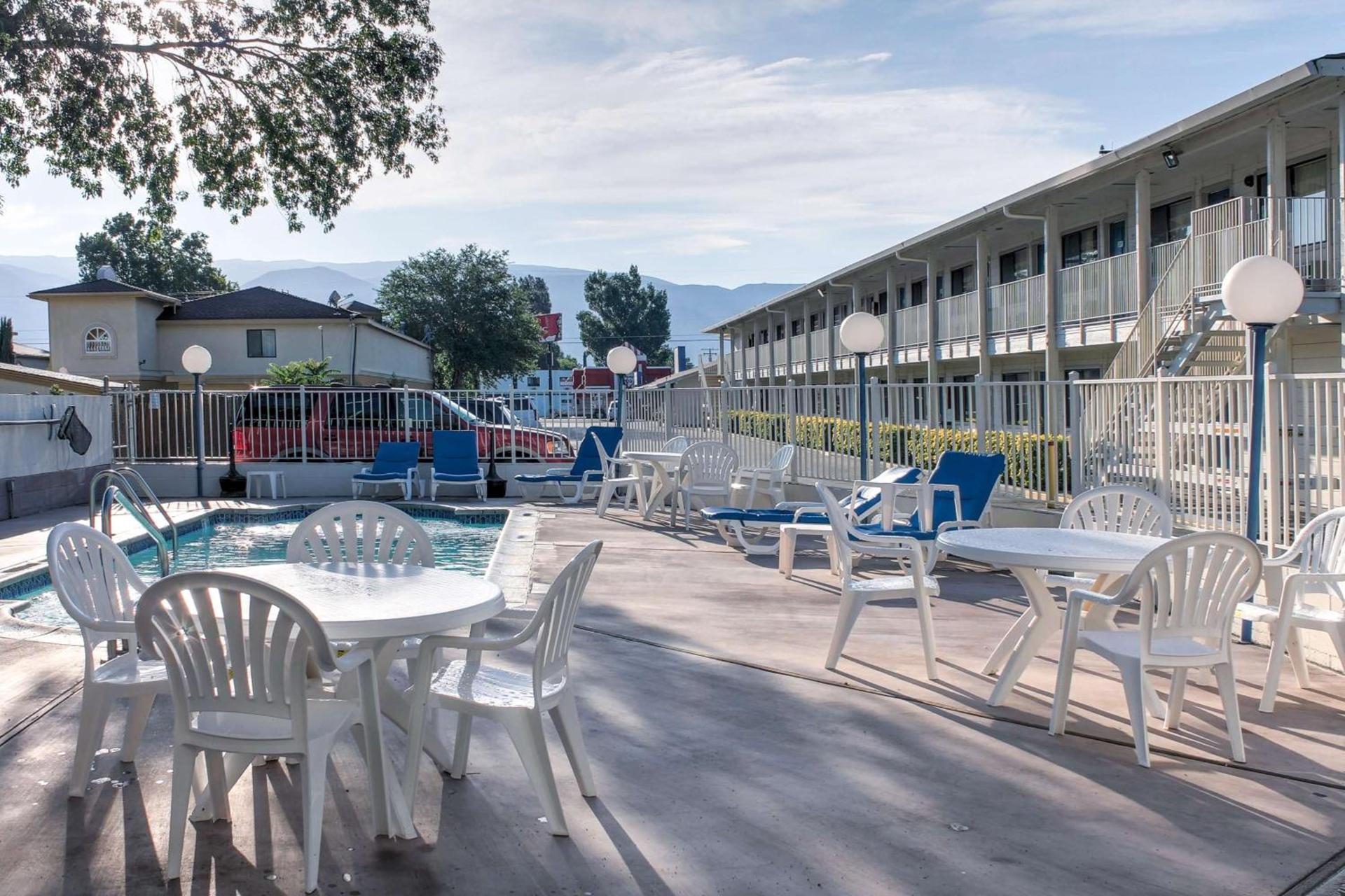 Motel 6-Bishop, CA photo 5