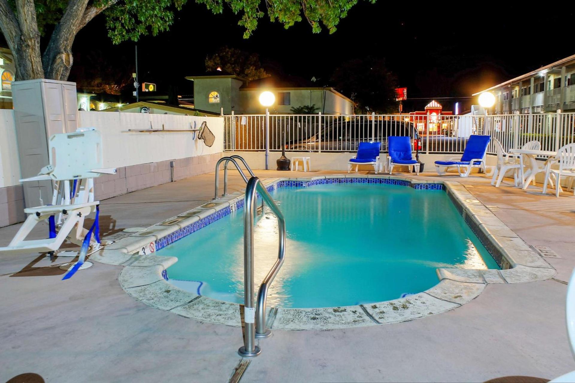 Motel 6-Bishop, CA photo 7