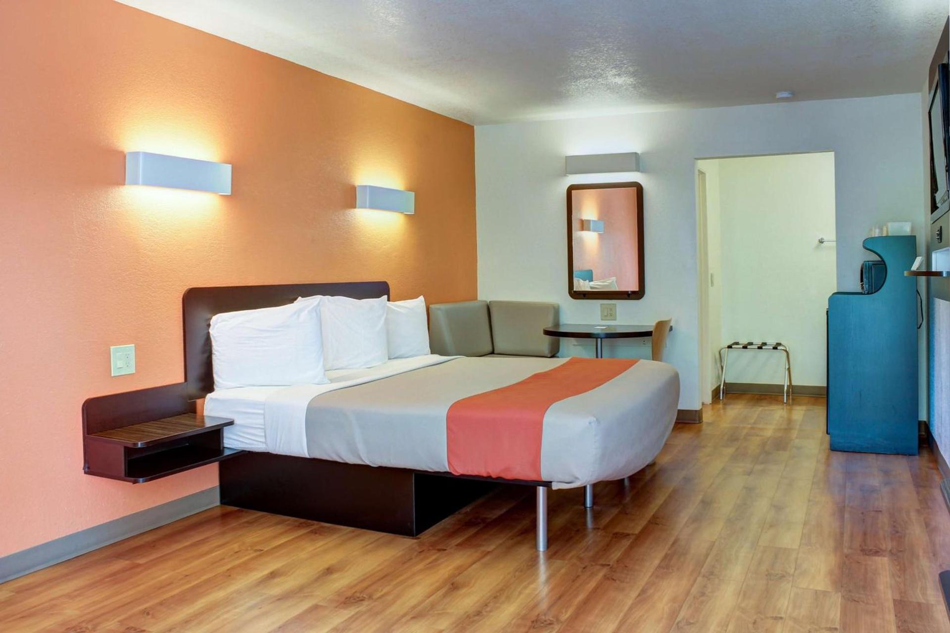 Motel 6-Bishop, CA photo 12