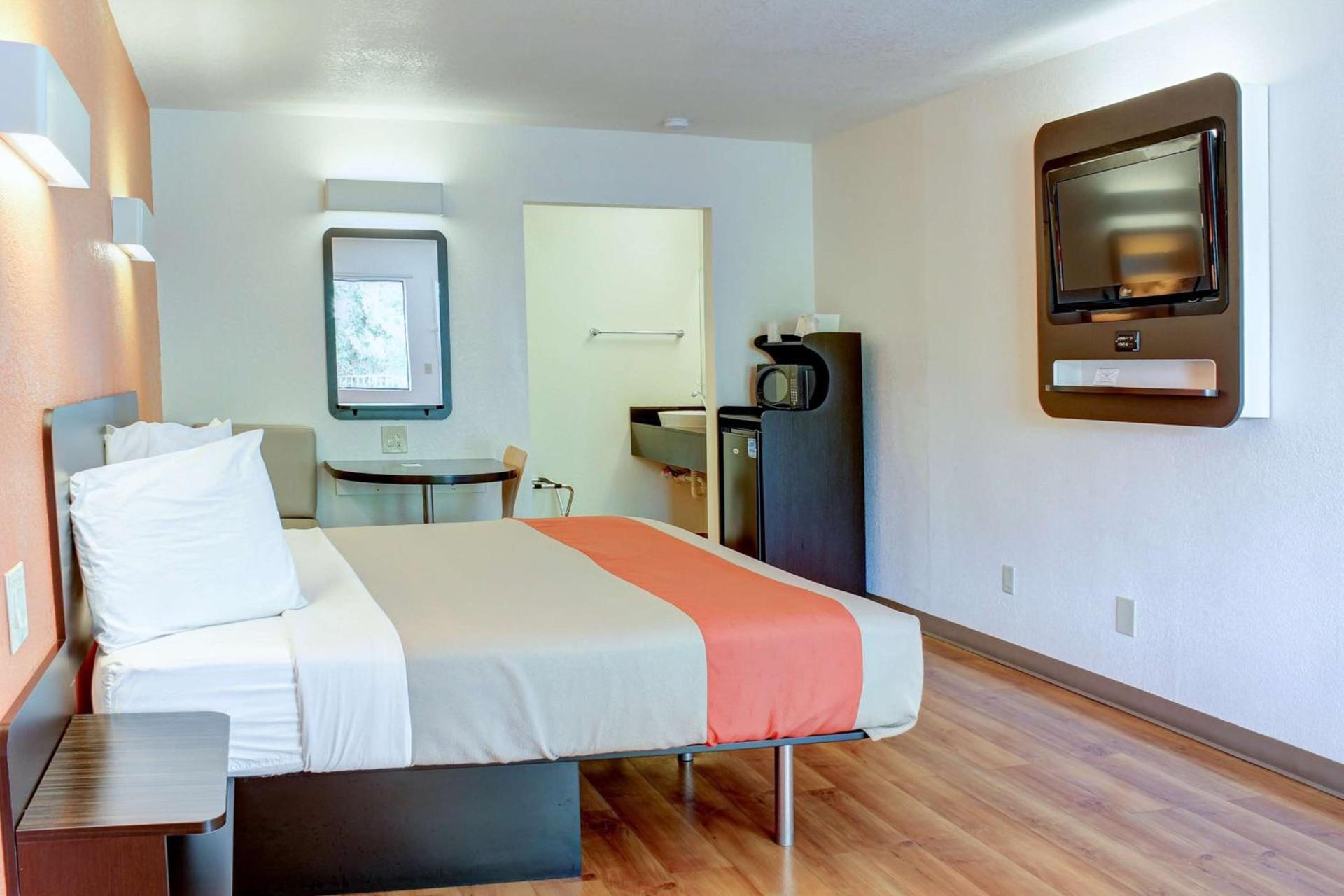 Motel 6-Bishop, CA photo 13
