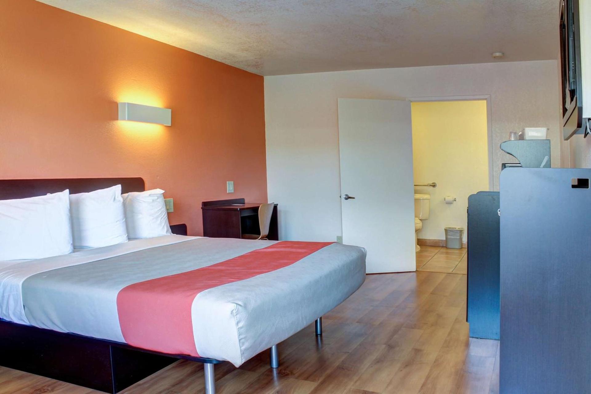 Motel 6-Bishop, CA photo 16