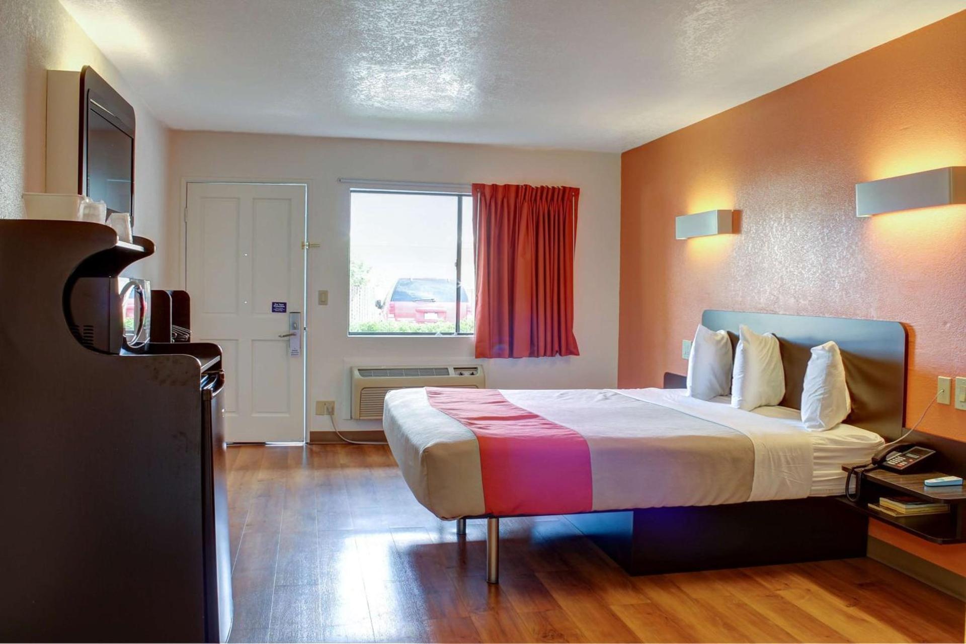Motel 6-Bishop, CA photo 20