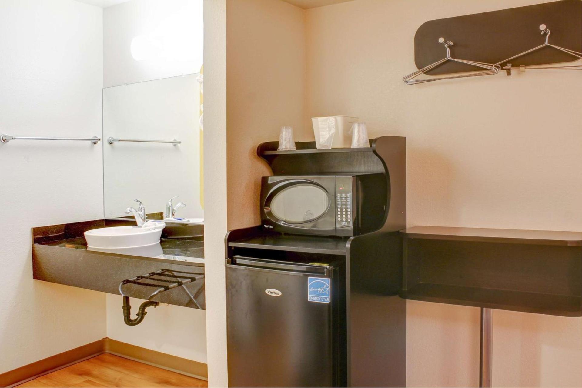 Motel 6-Bishop, CA photo 21