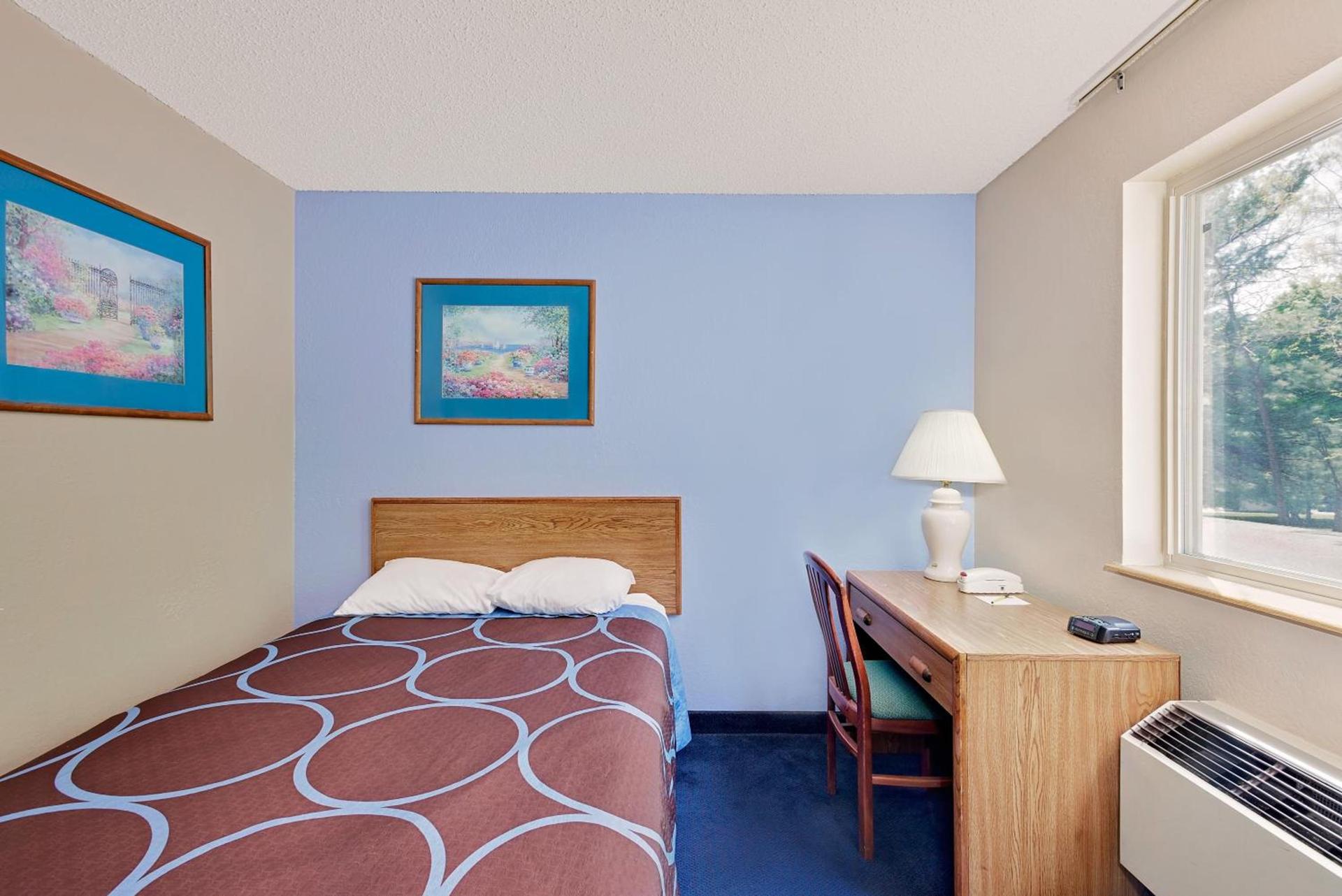 Super 8 by Wyndham Newburgh/West Point Stewart Intl Airport photo 29