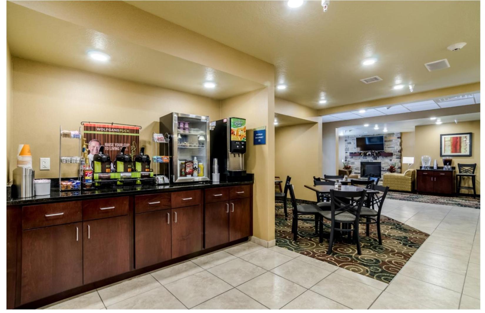 Cobblestone Inn & Suites Cambridge photo 23
