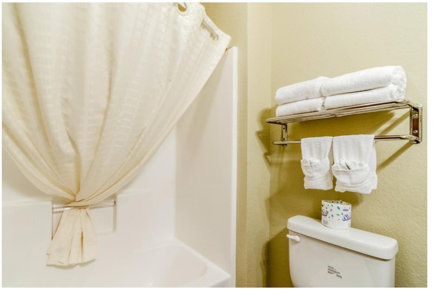 Cobblestone Inn & Suites Cambridge photo 24