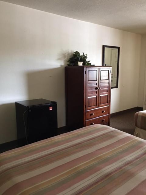 Dinner Bell Motel photo 4