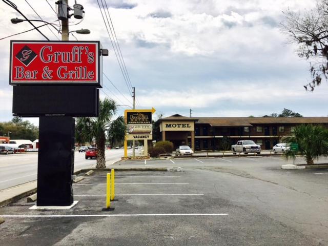 Dinner Bell Motel photo 3