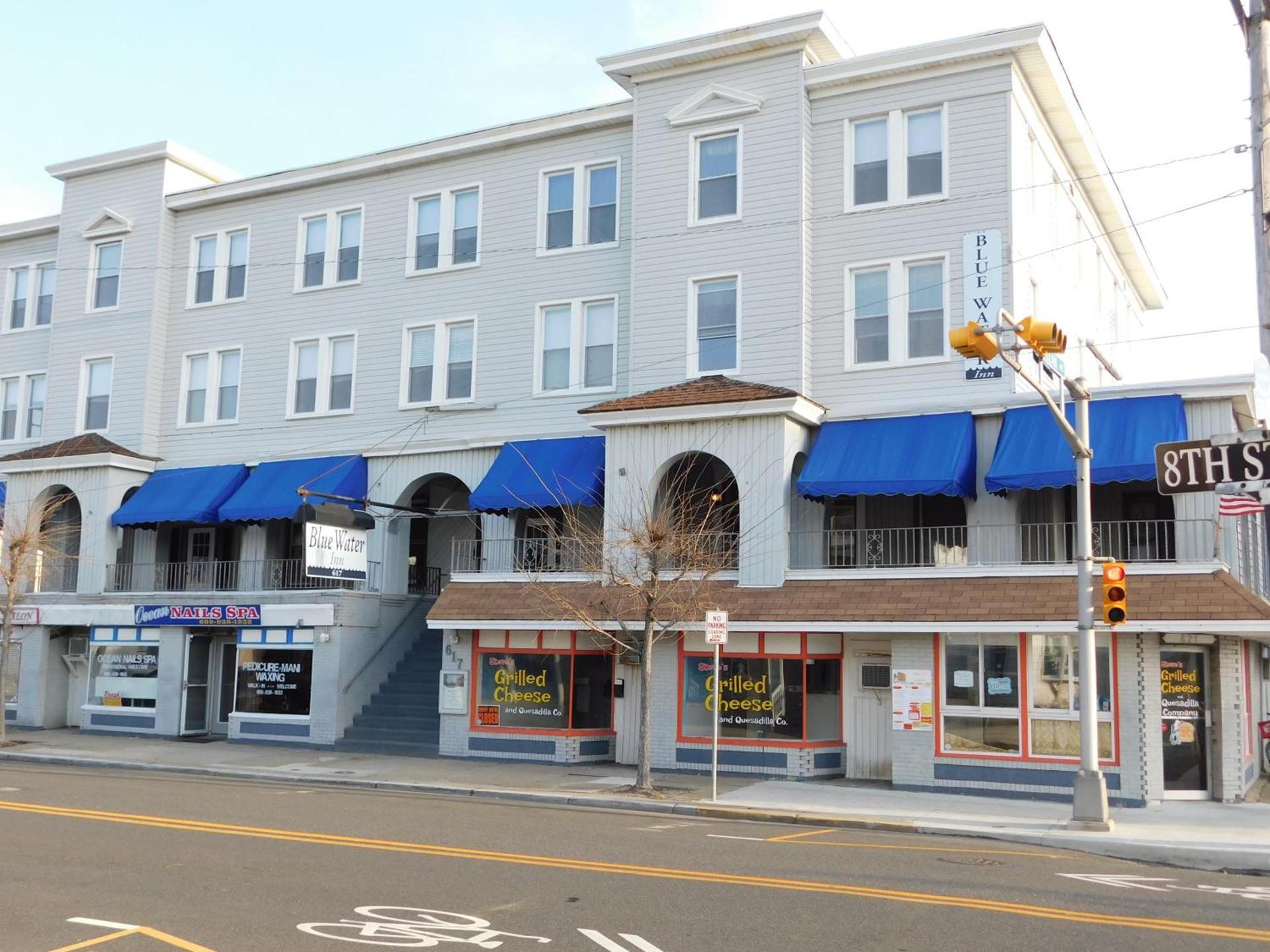 Blue Water Inn photo 13