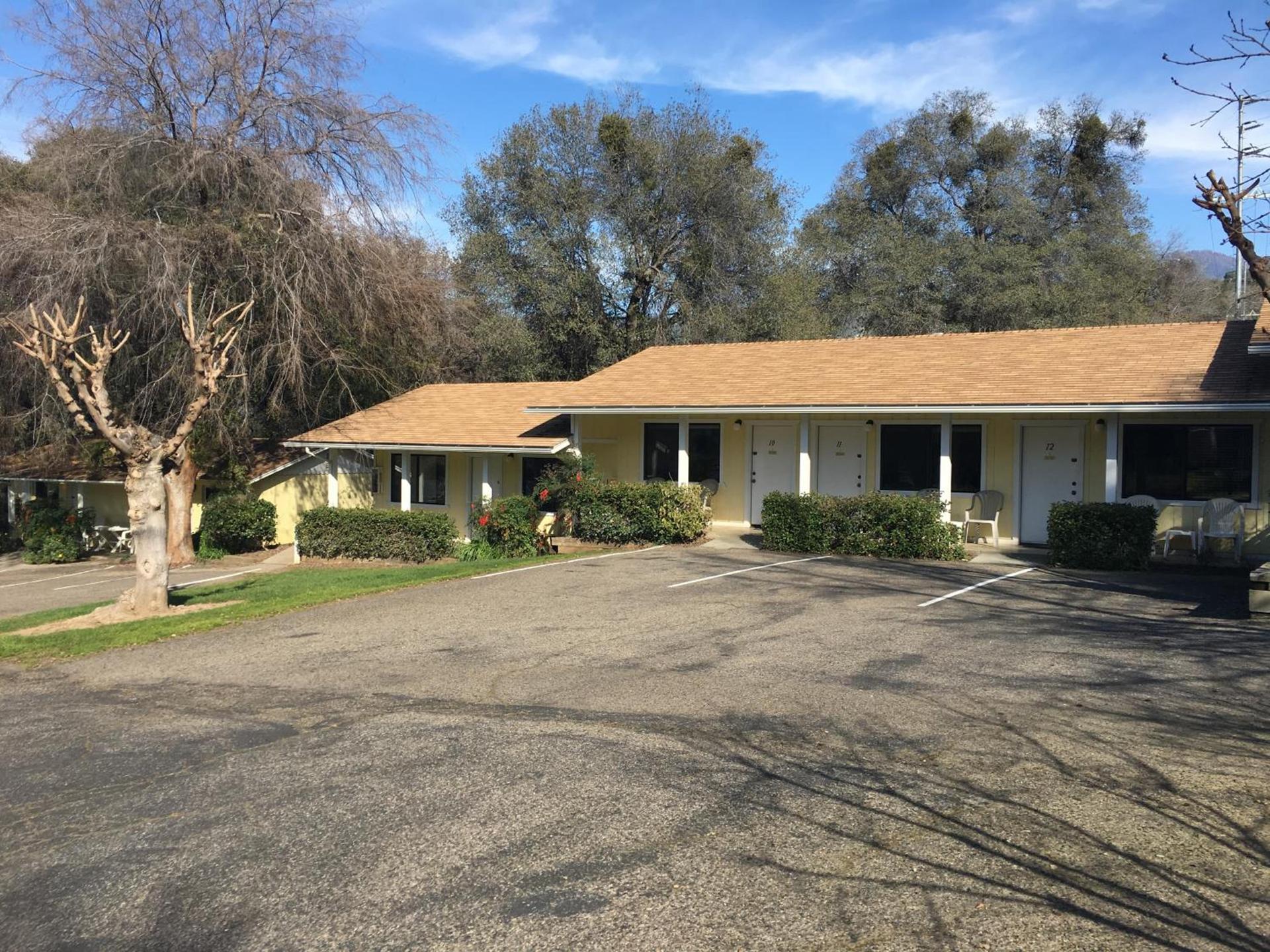 Lazy J Ranch Motel photo 7