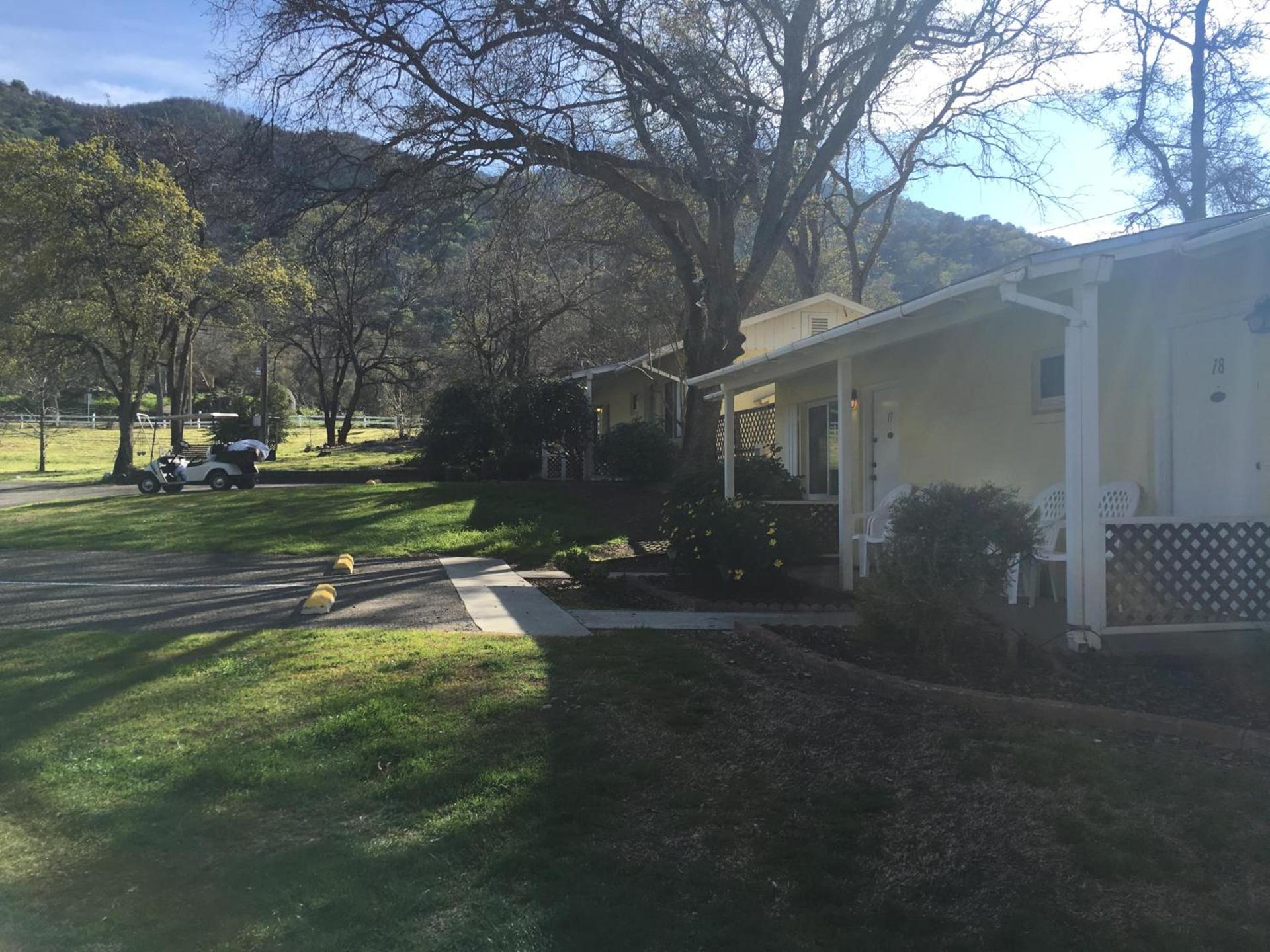 Lazy J Ranch Motel photo 11