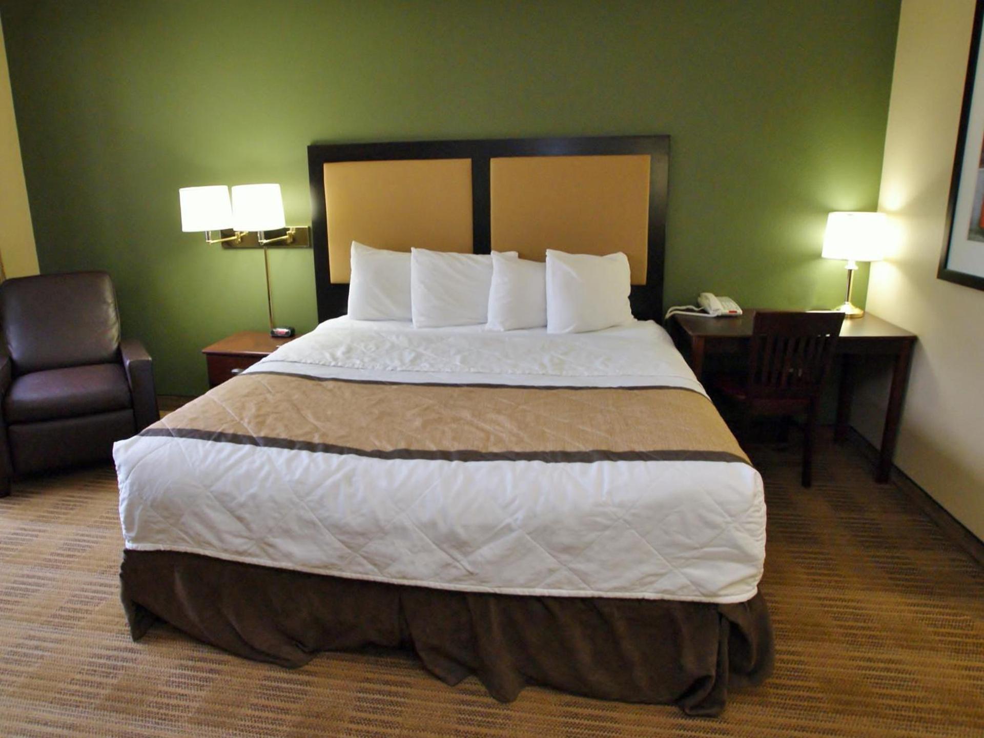 Studio 6 Suites Fresno North CA photo 52