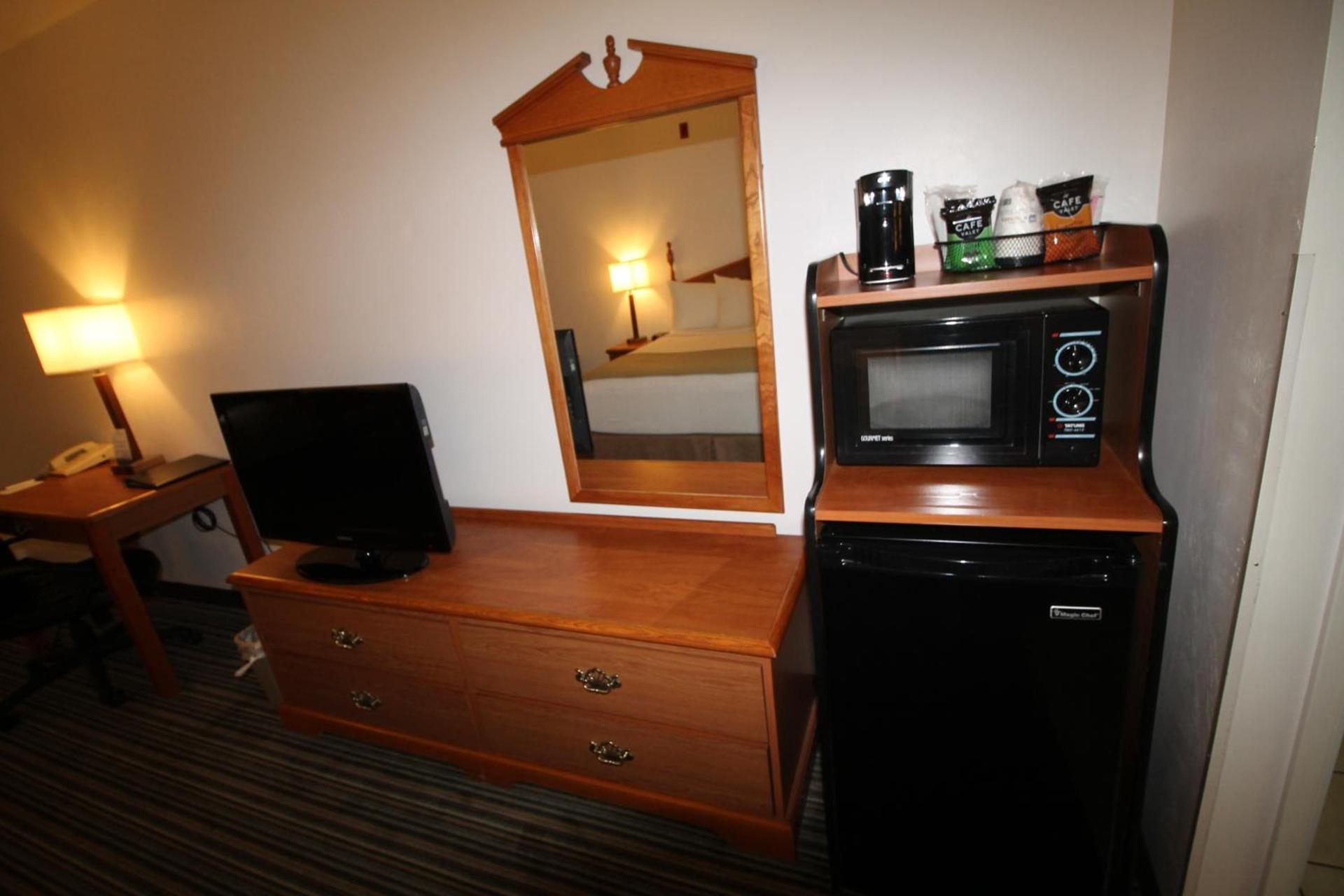 Best Western Liberty Inn photo 12