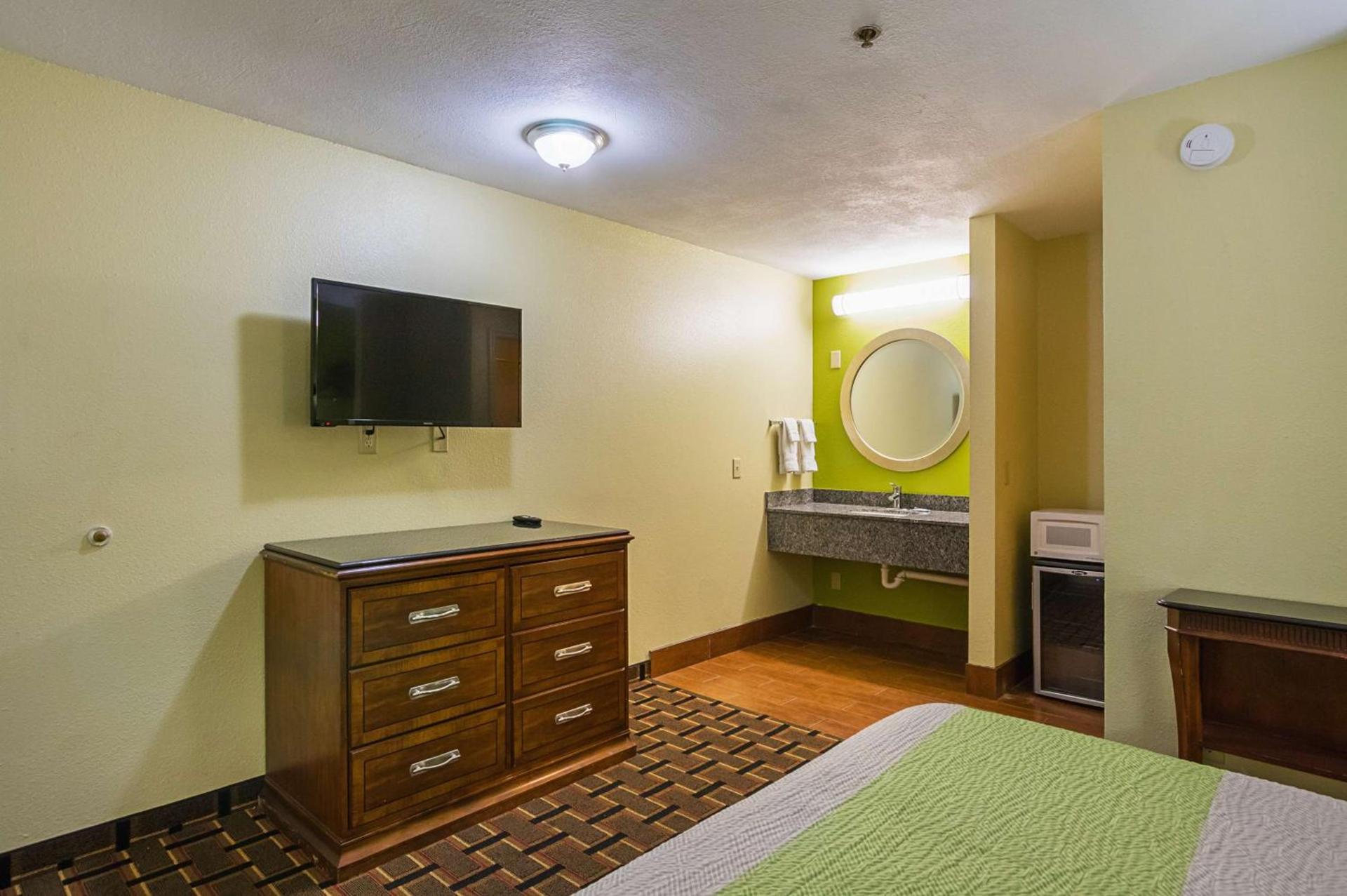 Savannah Garden Inn photo 36