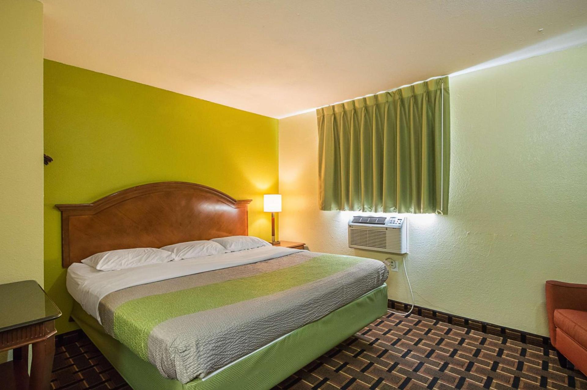 Savannah Garden Inn photo 35