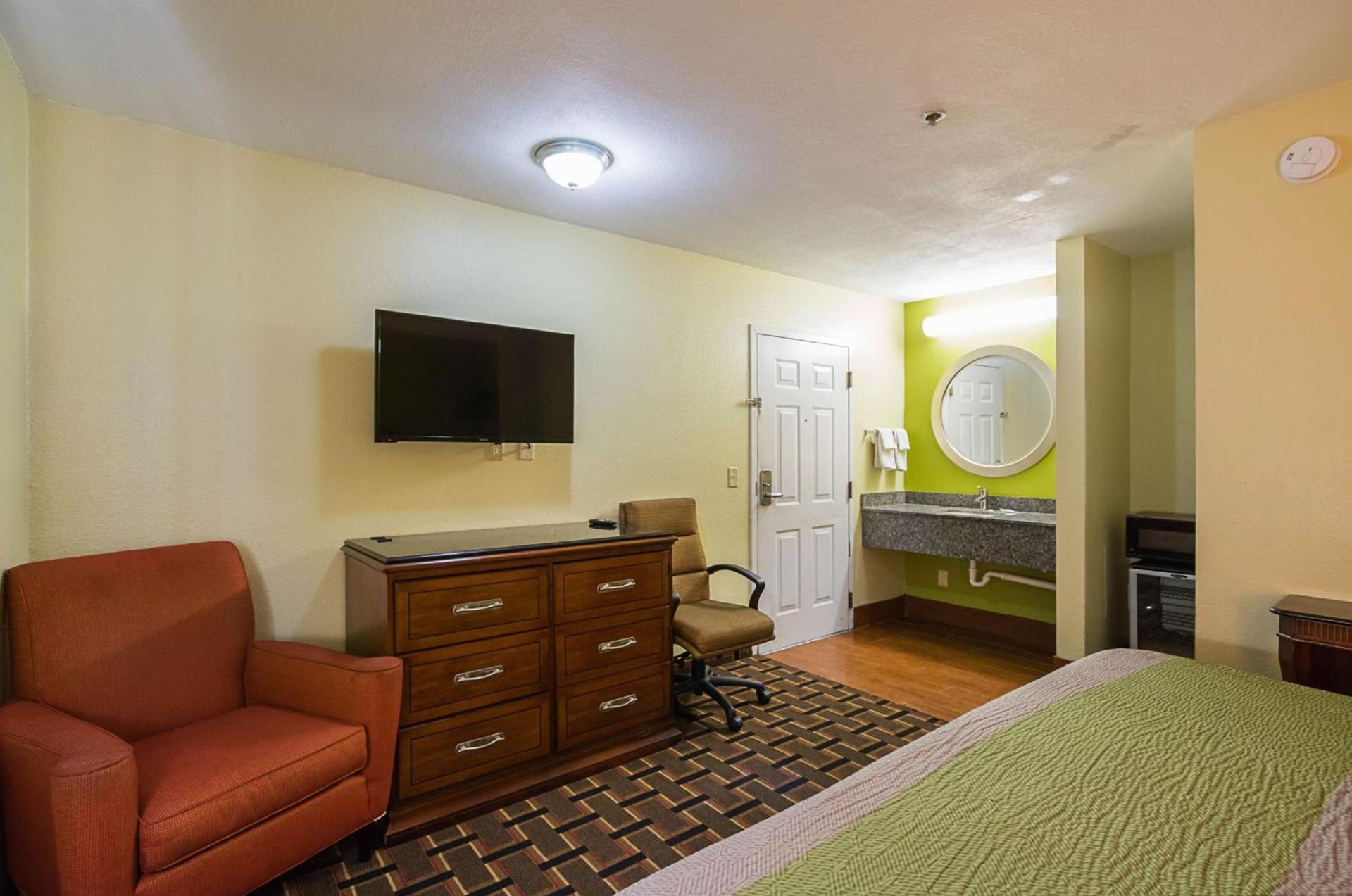 Savannah Garden Inn photo 34