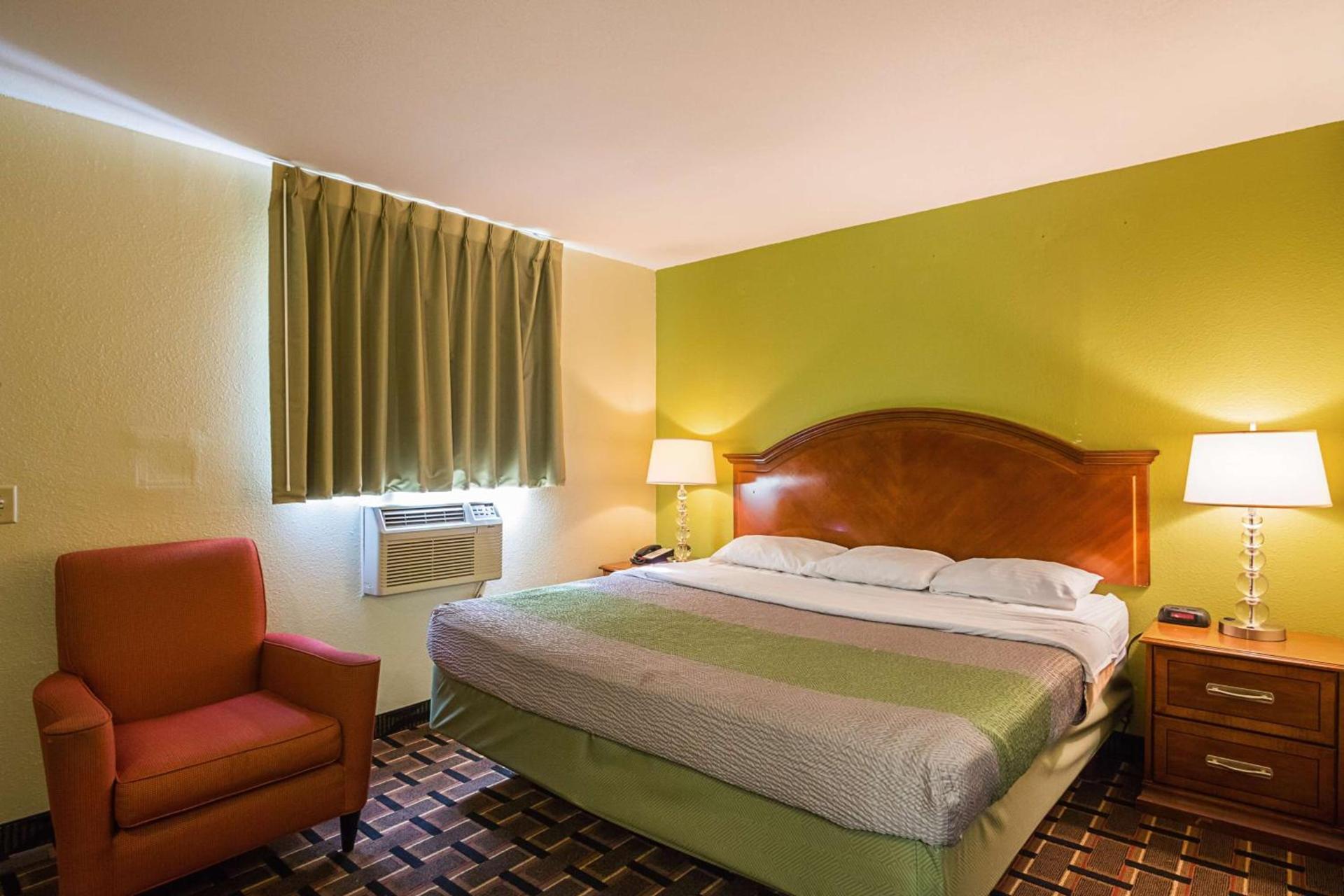 Savannah Garden Inn photo 12