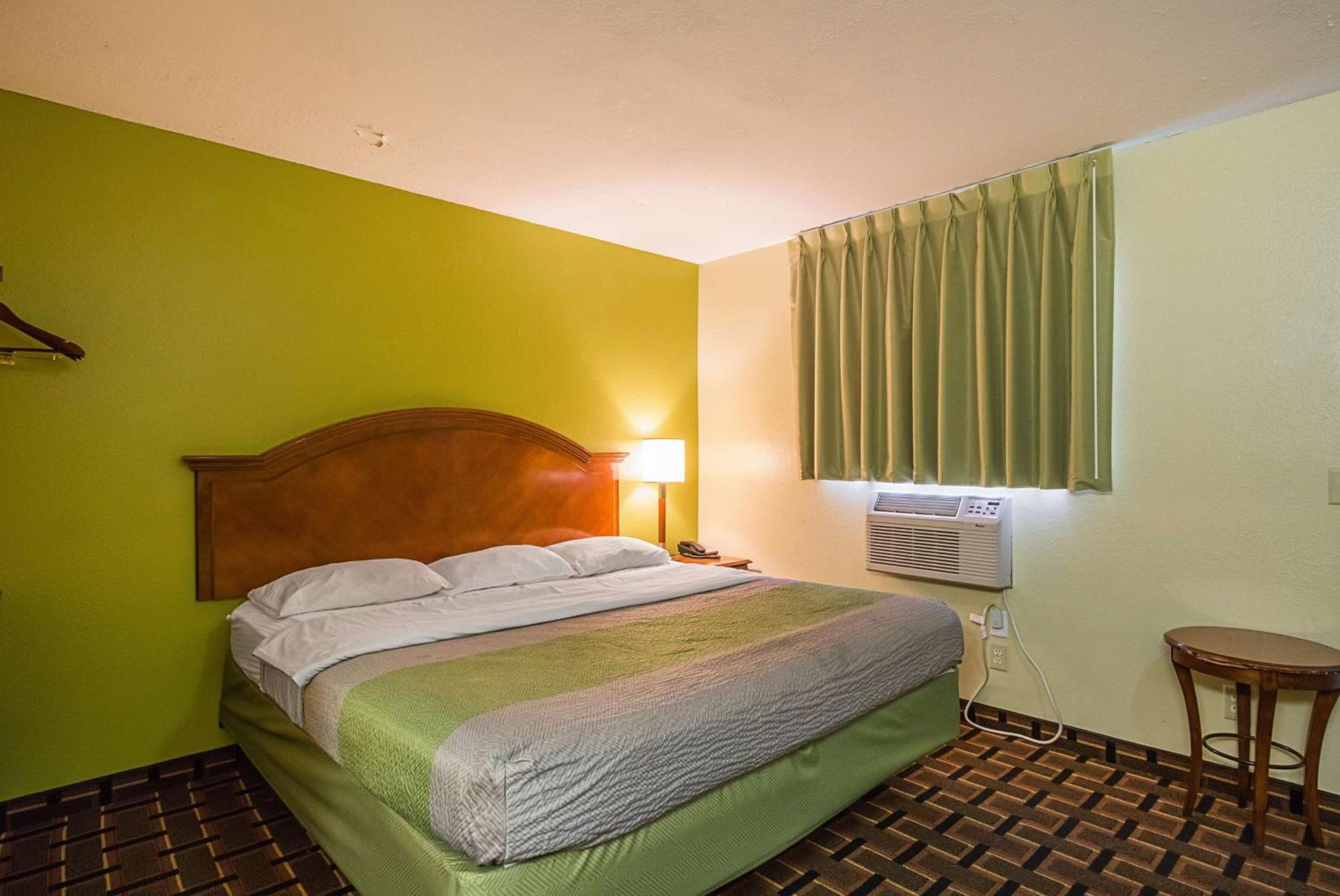 Savannah Garden Inn photo 30