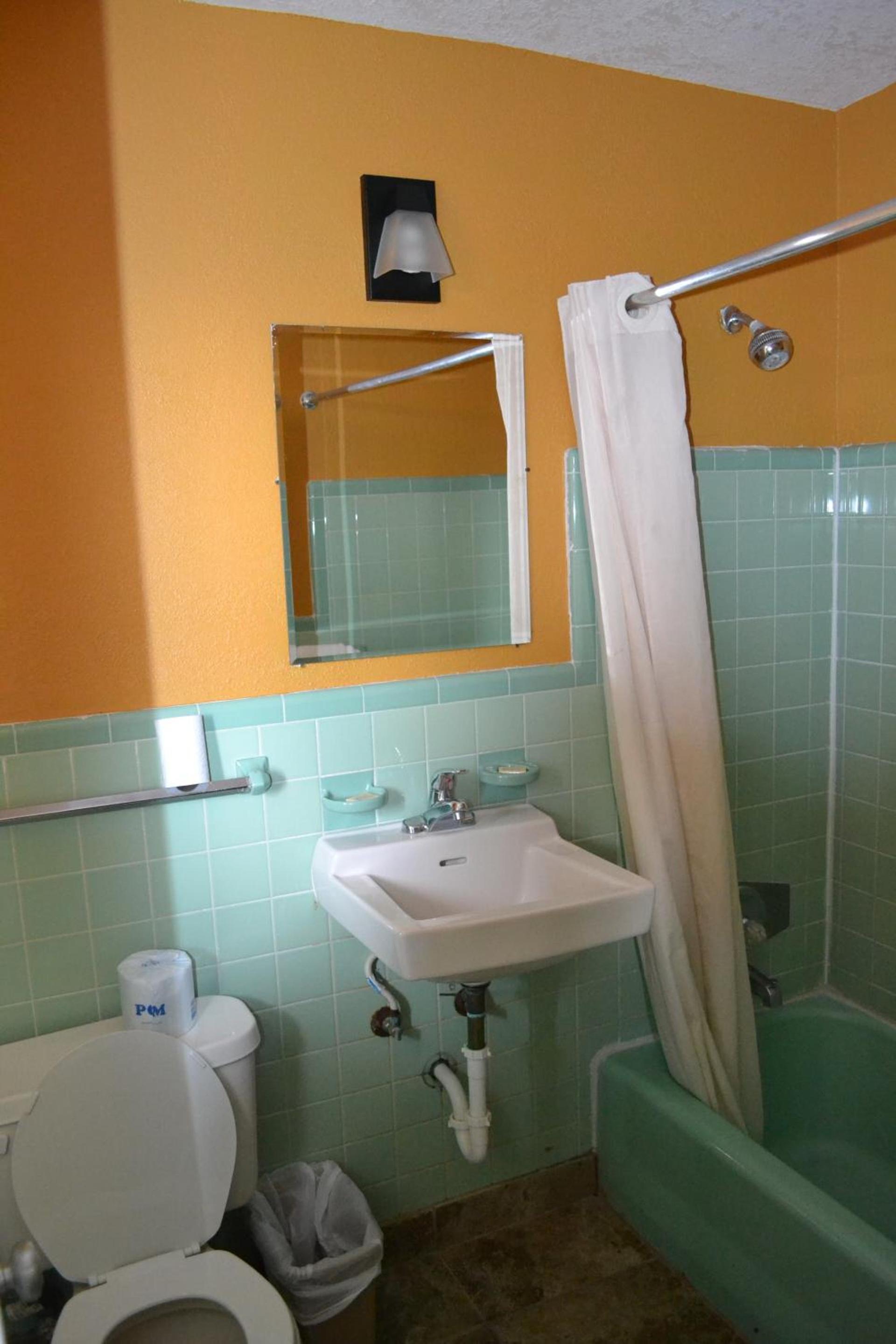 Atlantic Economy Inn photo 22