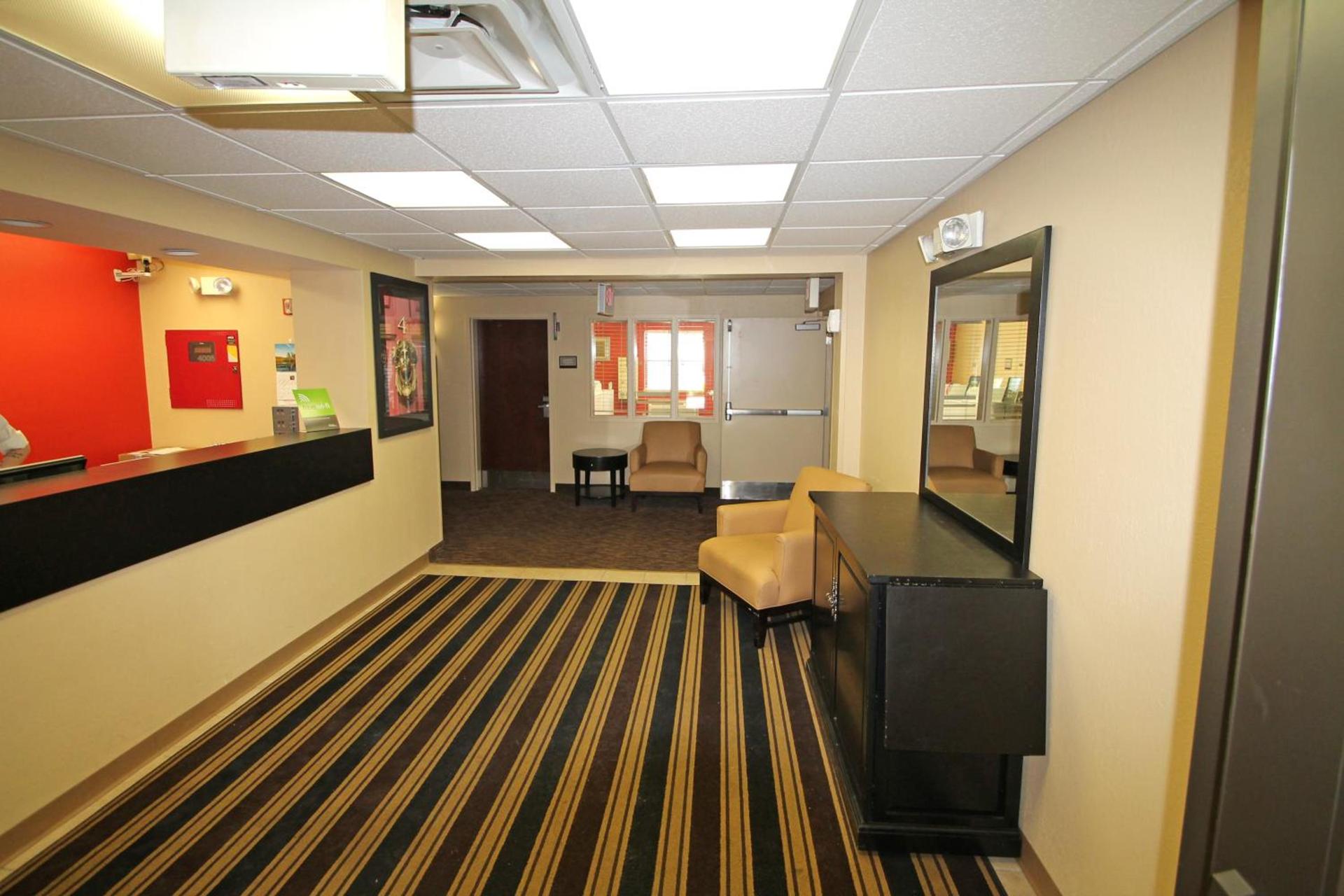 Studio 6 Corporate Extended Stay Buffalo Amherst NY photo 36