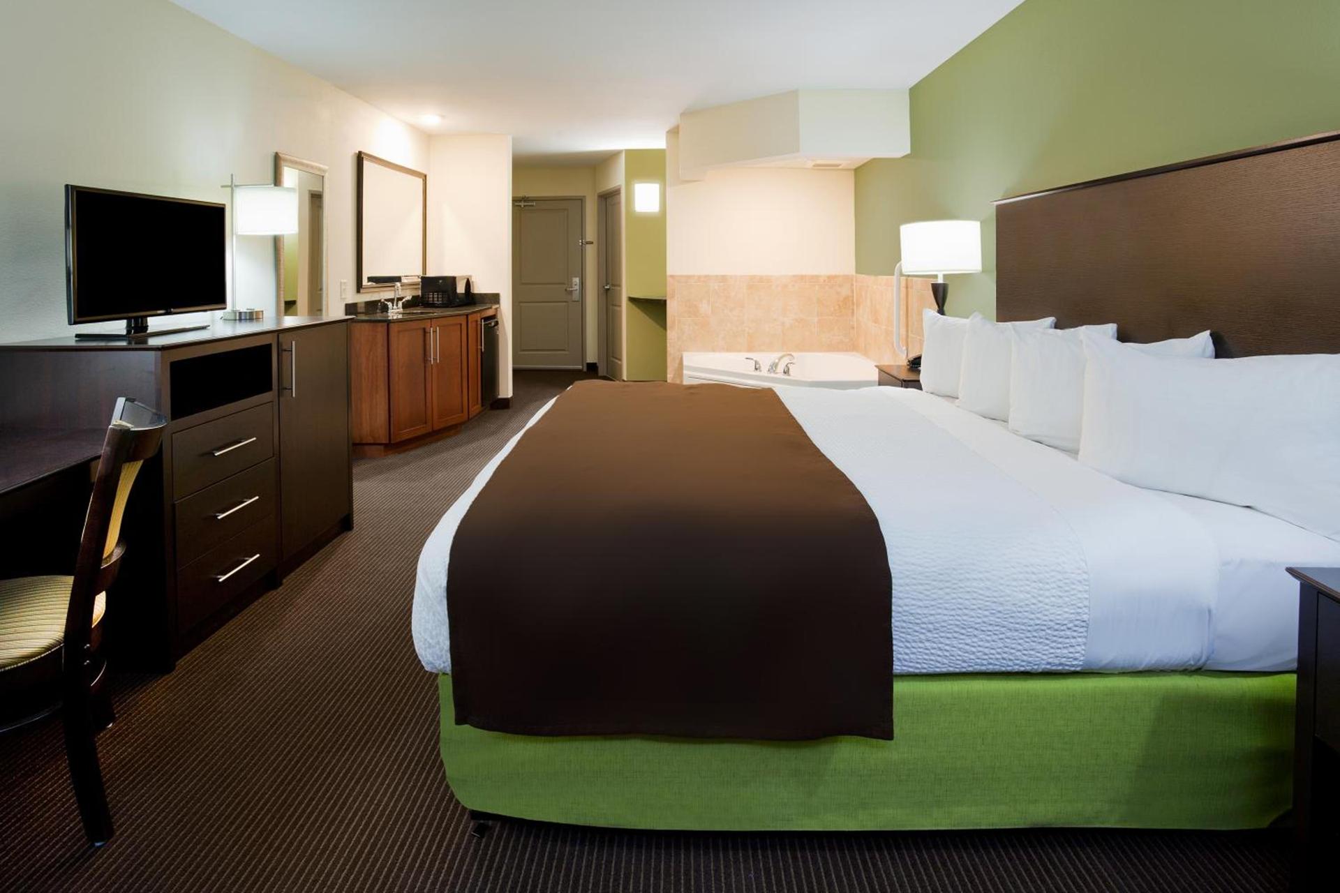 AmericInn by Wyndham Sibley photo 58