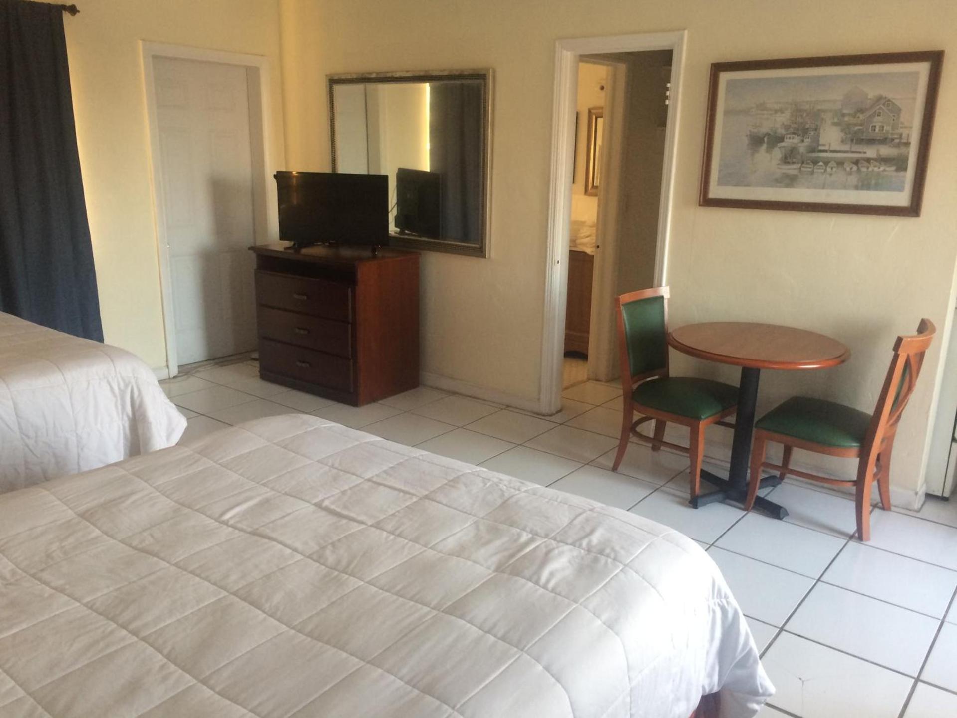 Shores Terrace photo 4