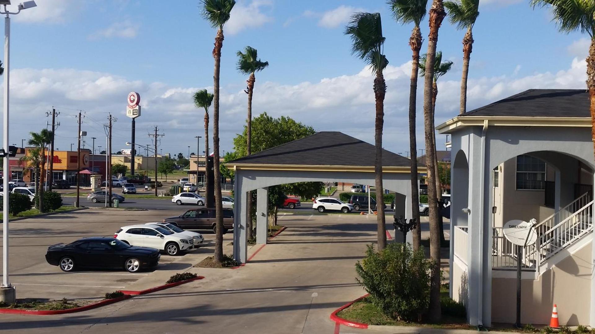 Texas Inn Downtown McAllen photo 32