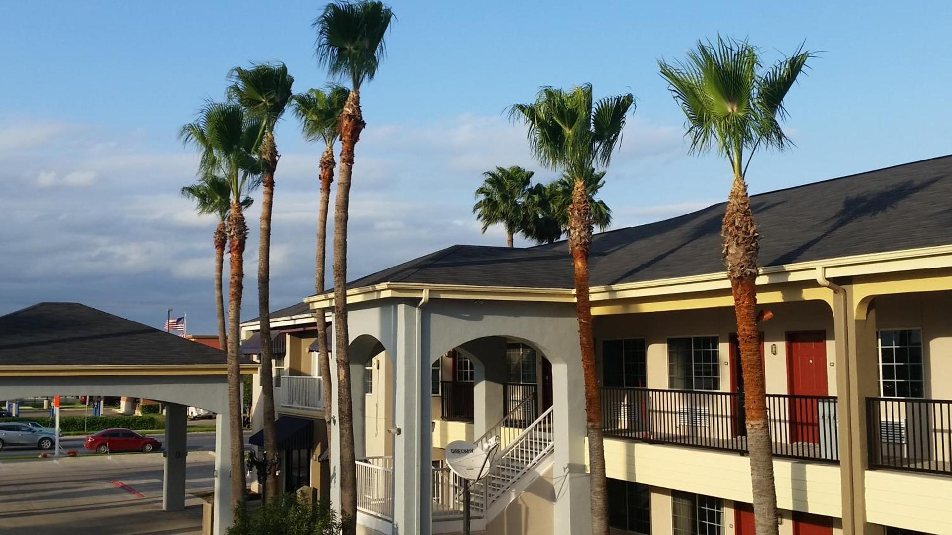 Texas Inn Downtown McAllen photo 20