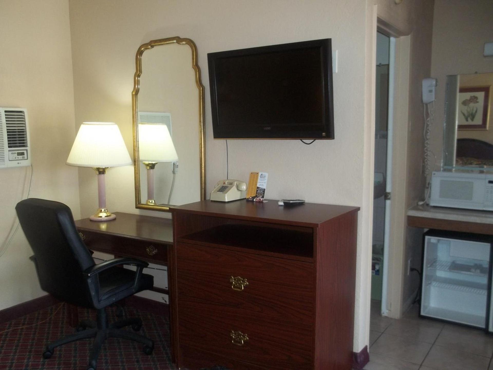 Hacienda Motel photo 5