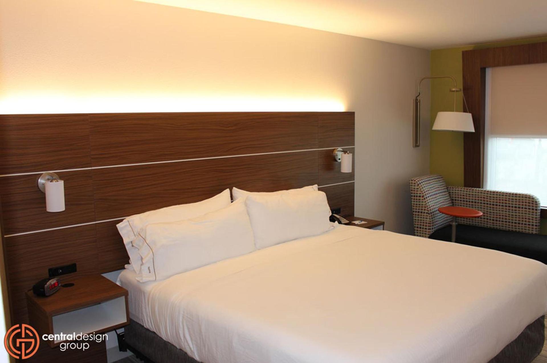 Holiday Inn Express & Suites - Kirksville - University Area by IHG photo 6