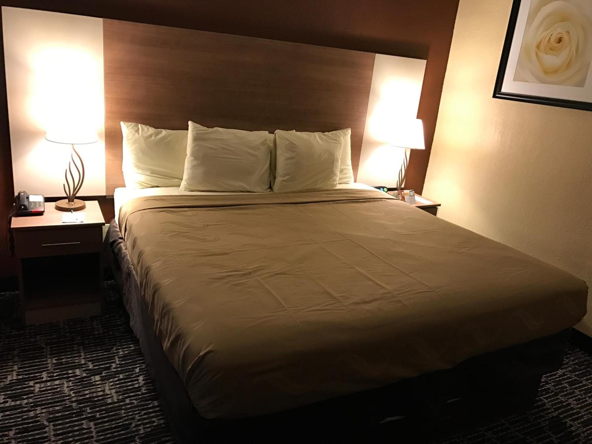 Quality Inn Near Pimlico Racetrack photo 13