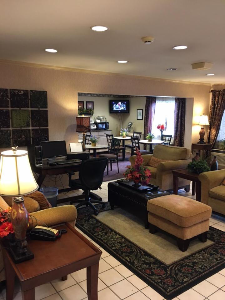 Baymont by Wyndham Paducah photo 17