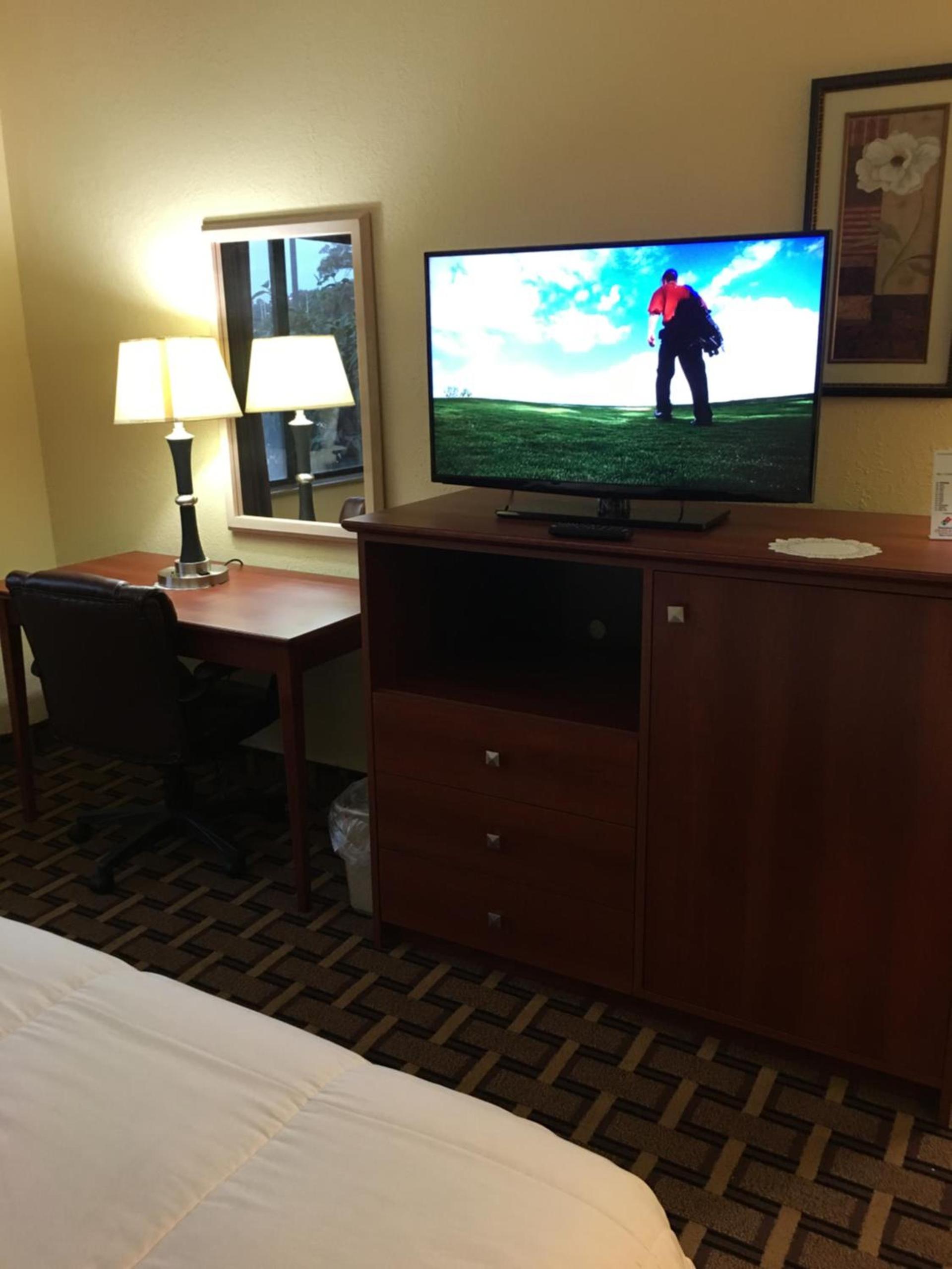 Baymont by Wyndham Paducah photo 21