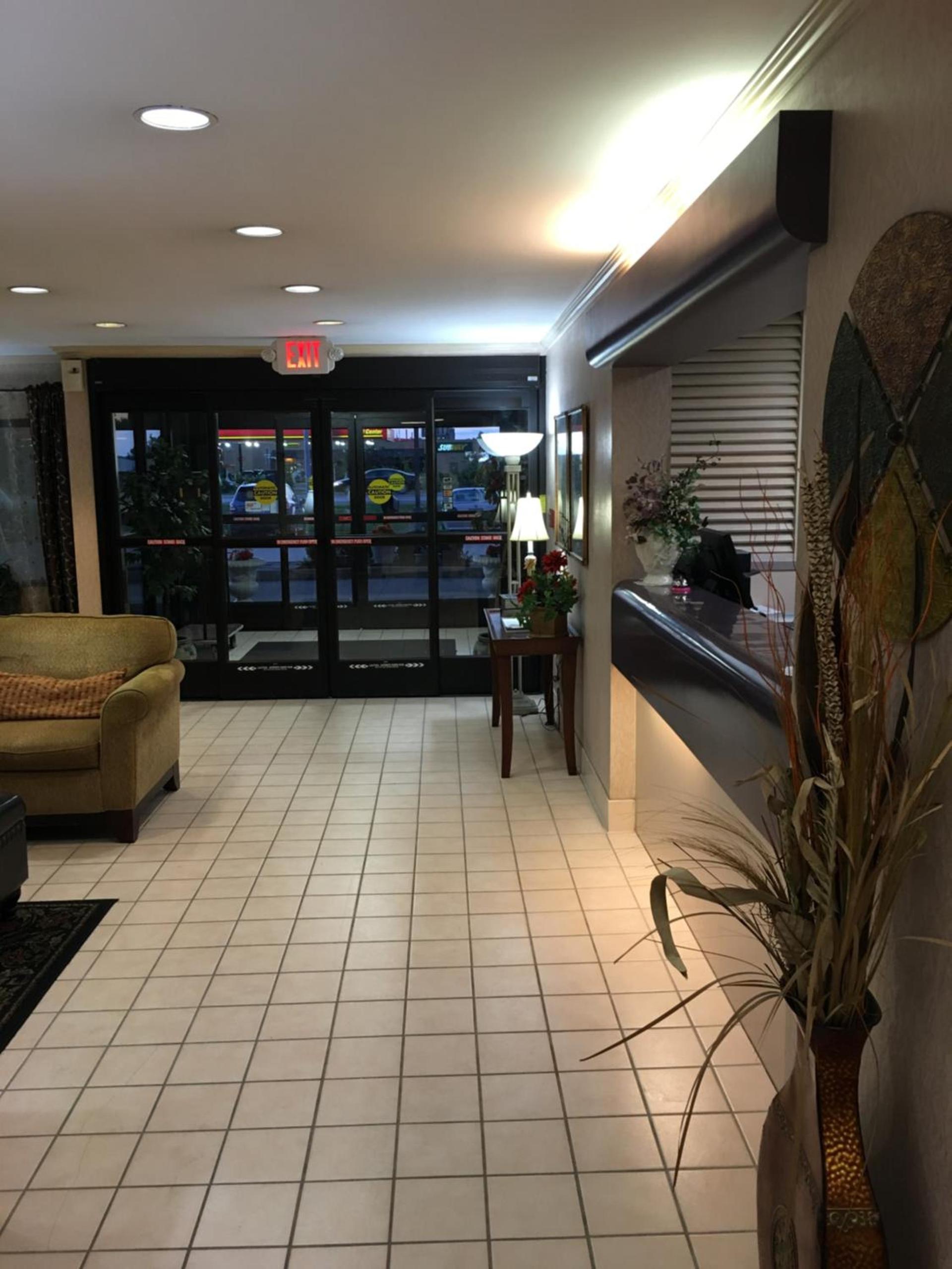 Baymont by Wyndham Paducah photo 25