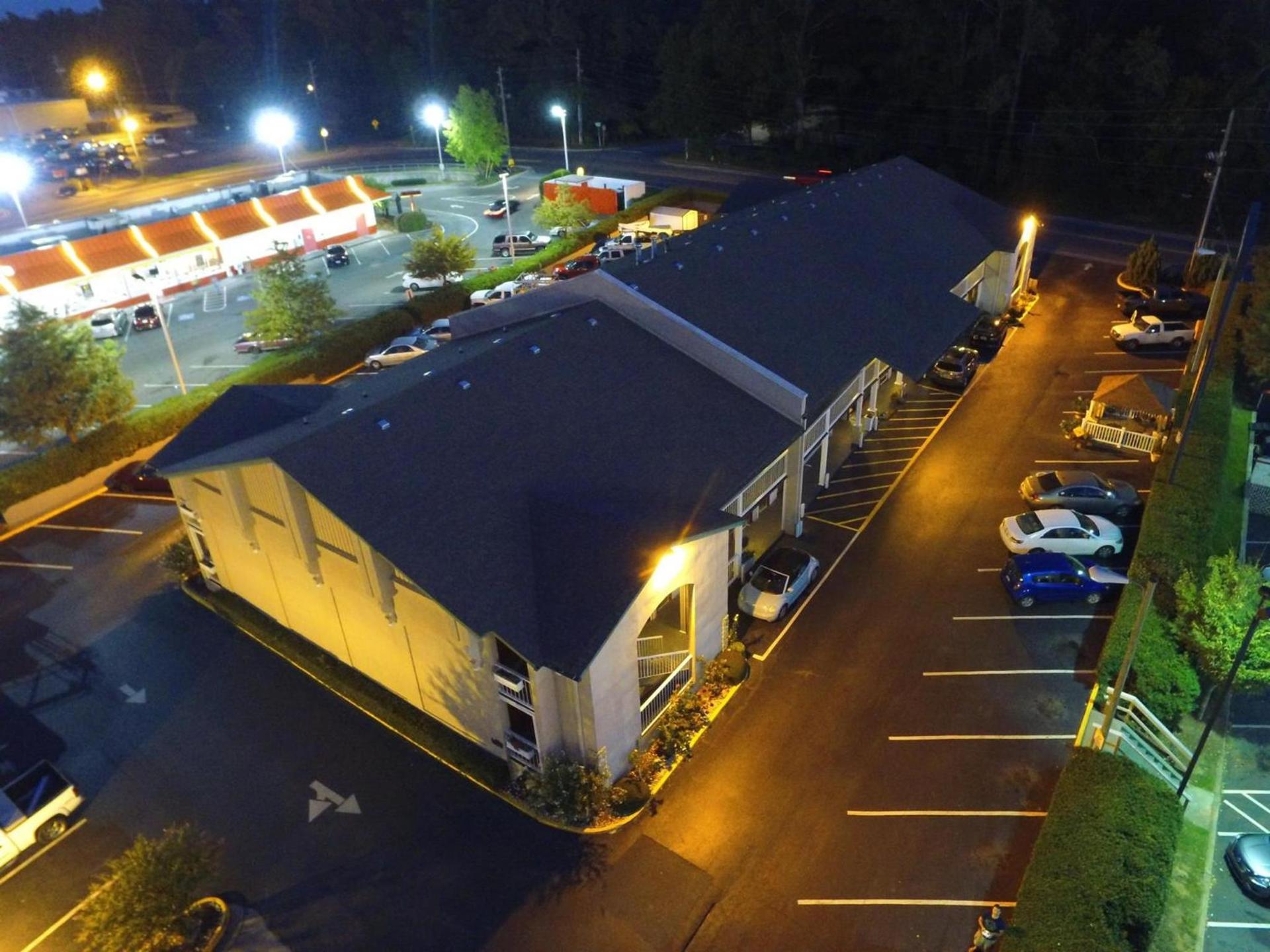 West Bank Inn photo 7