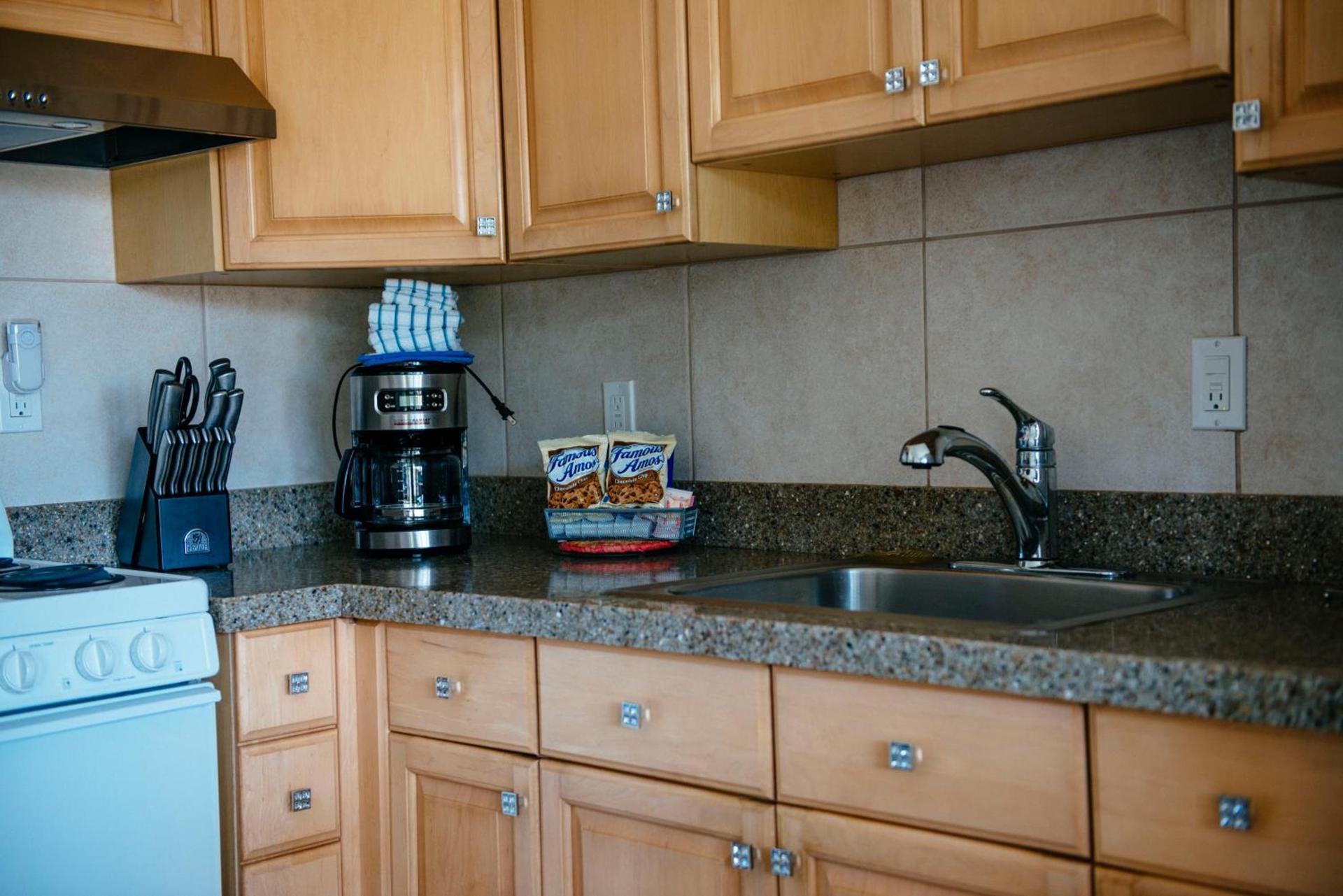 Sea Spray Inn photo 38